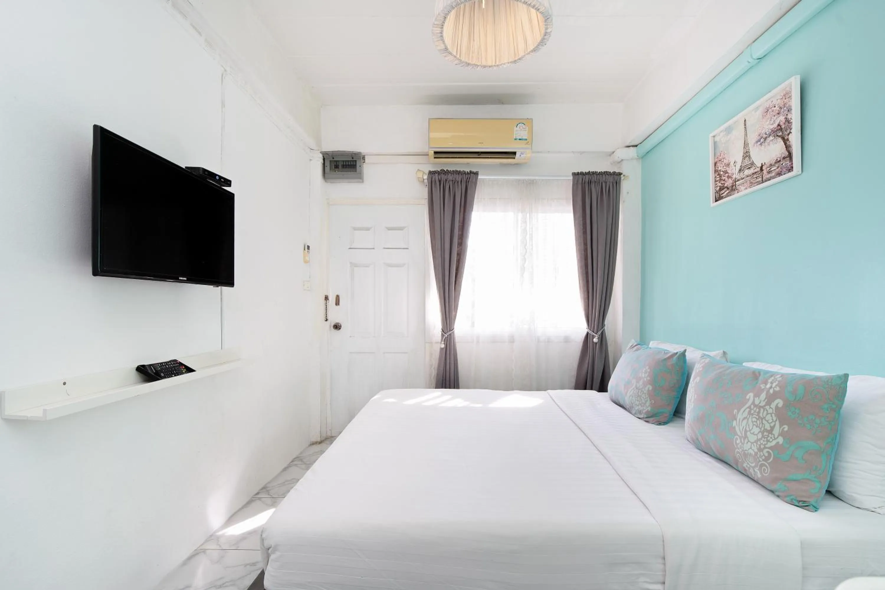 Bedroom, Bed in Take a Rest Donmueang