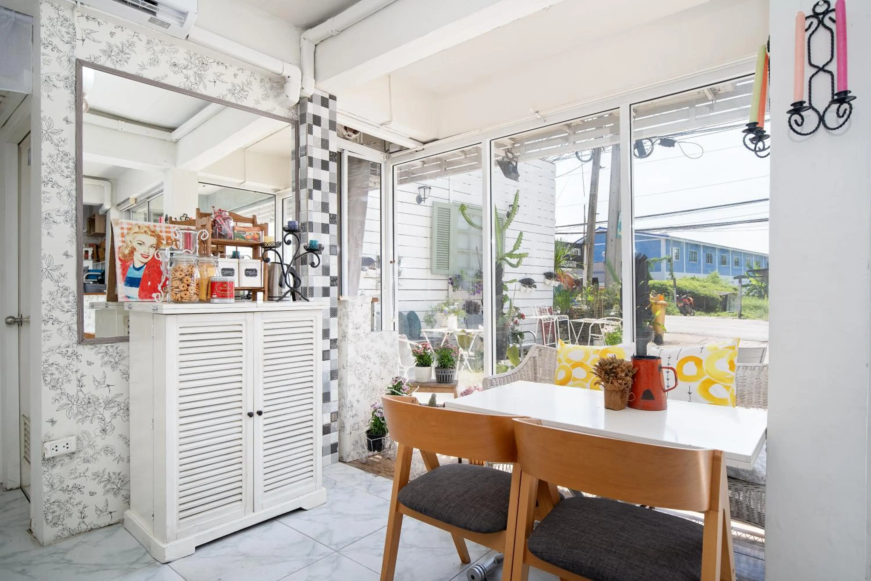 Lobby or reception in Take a Rest Donmueang