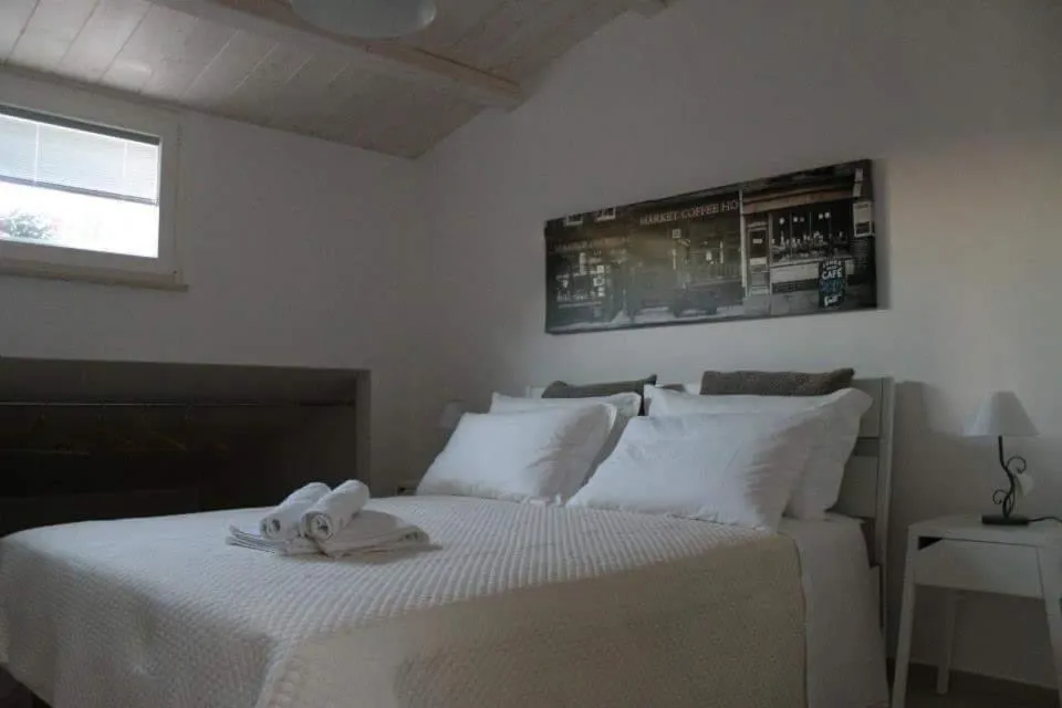 Photo of the whole room, Bed in Like At Home B&B