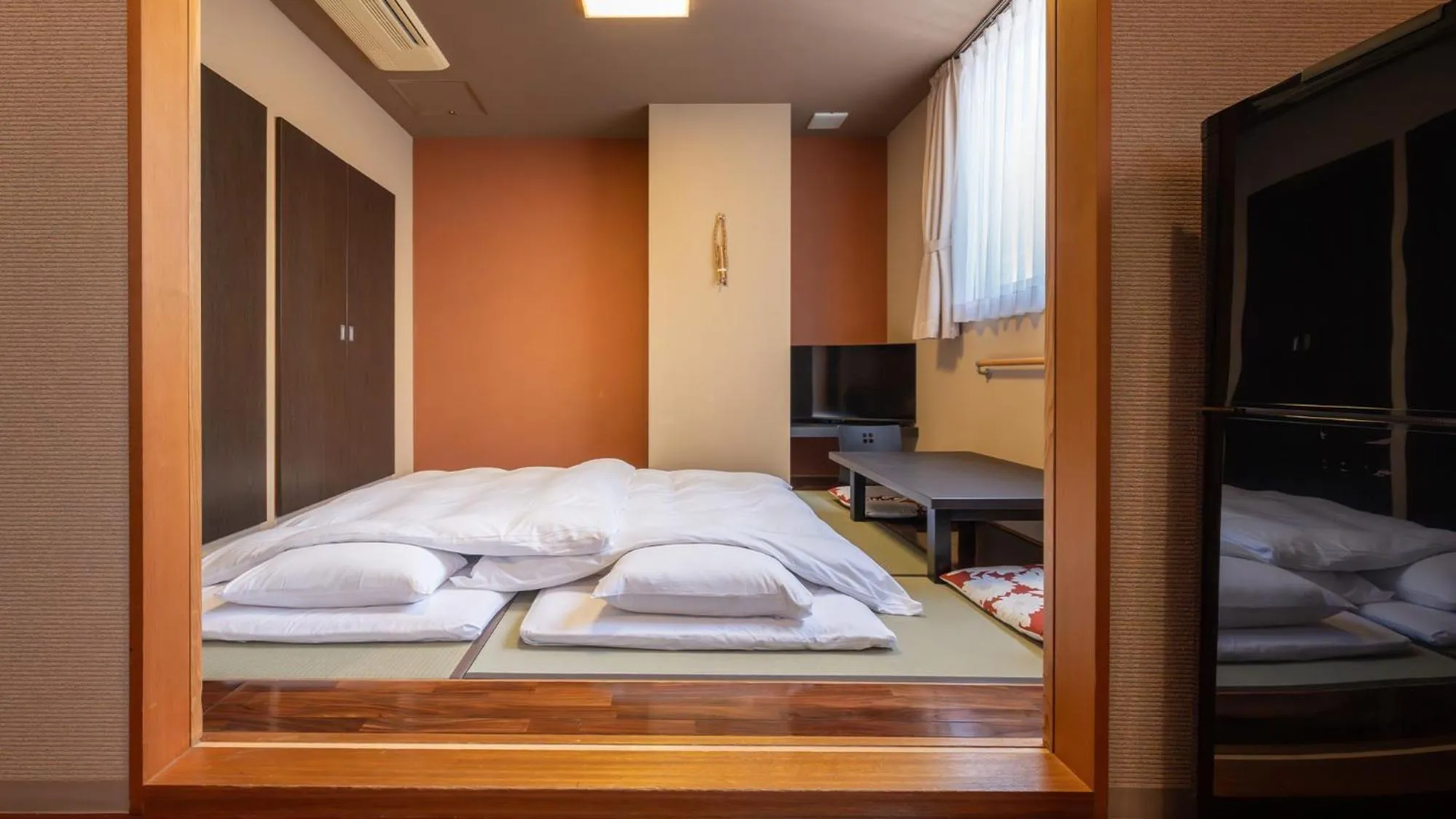 Bedroom, Bed in Quintessa Hotel Fukuoka watanabedori Comic&Books