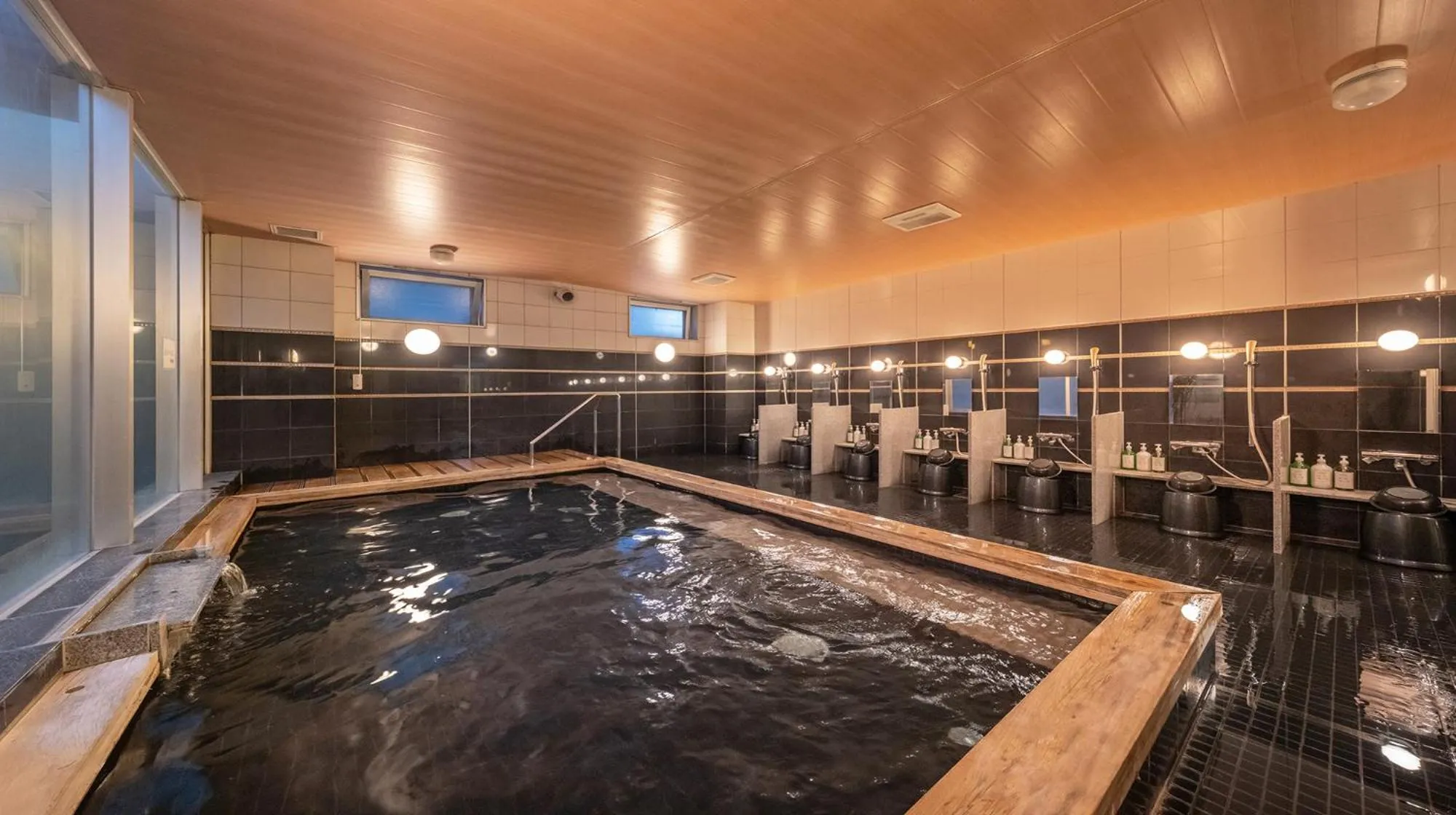 Public Bath in Quintessa Hotel Fukuoka watanabedori Comic&Books