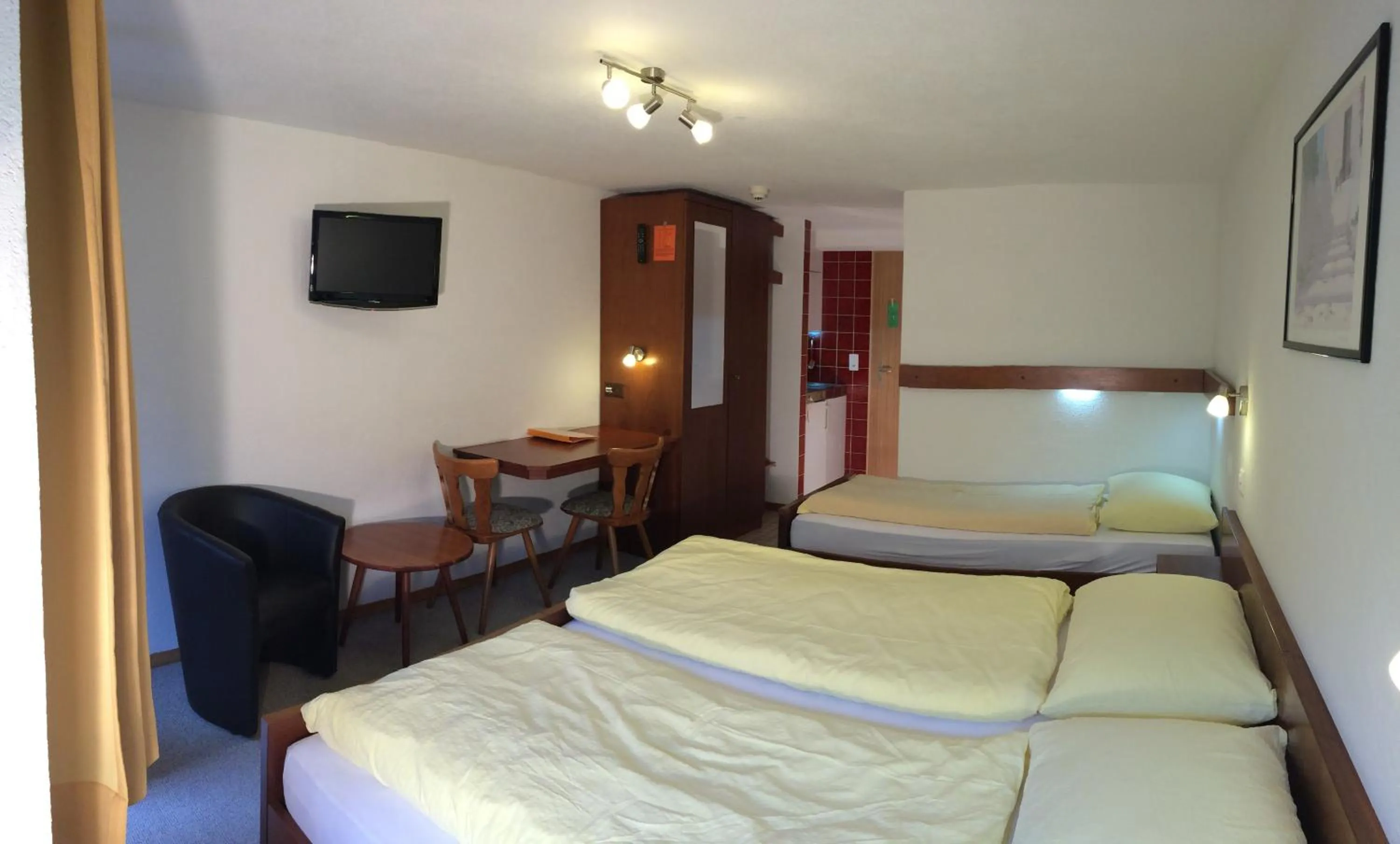 Photo of the whole room, Bed in Hotel zum See