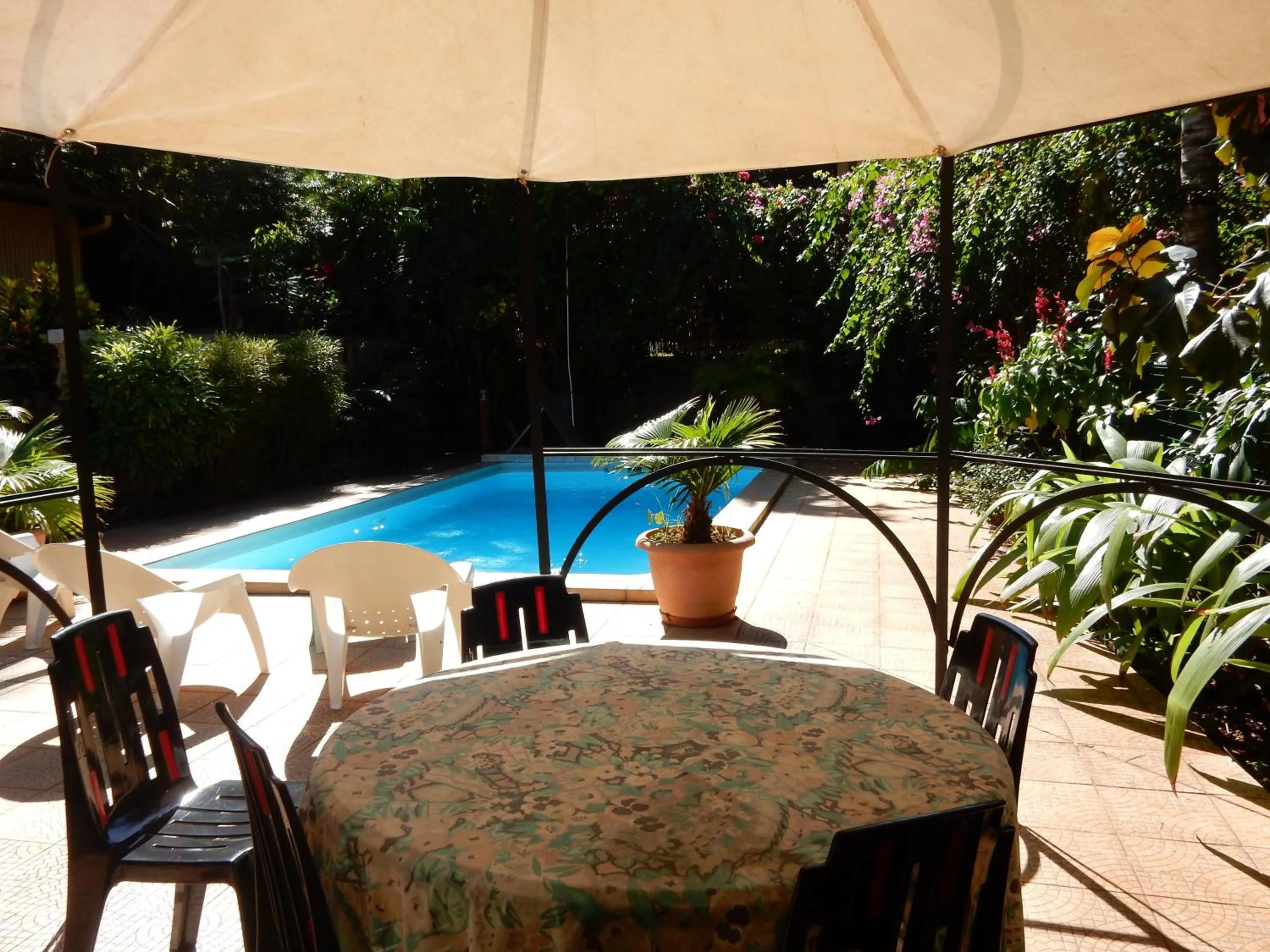 Restaurant/places to eat in Sarl Mayoume