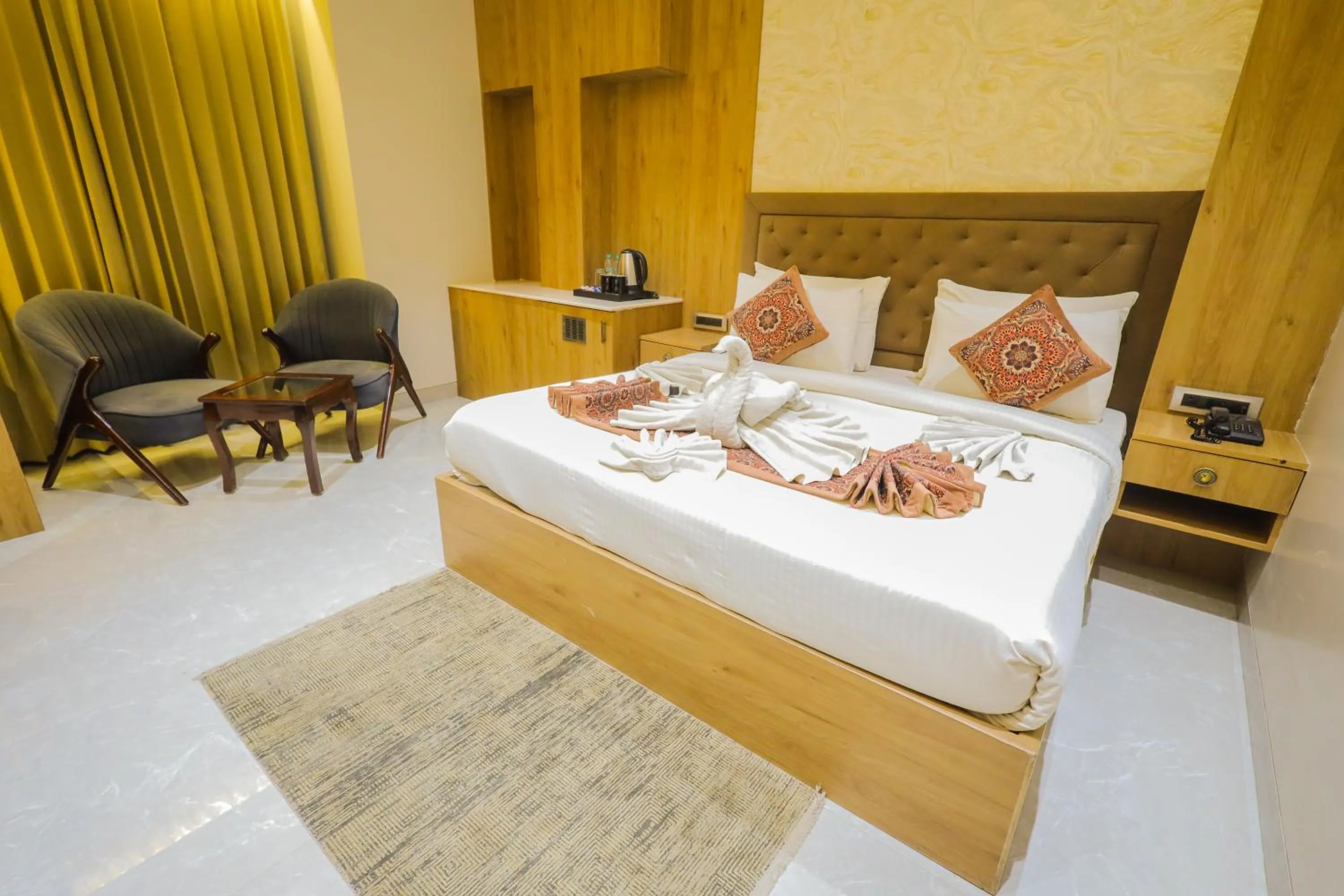 Bed in Shri Damodar Dham