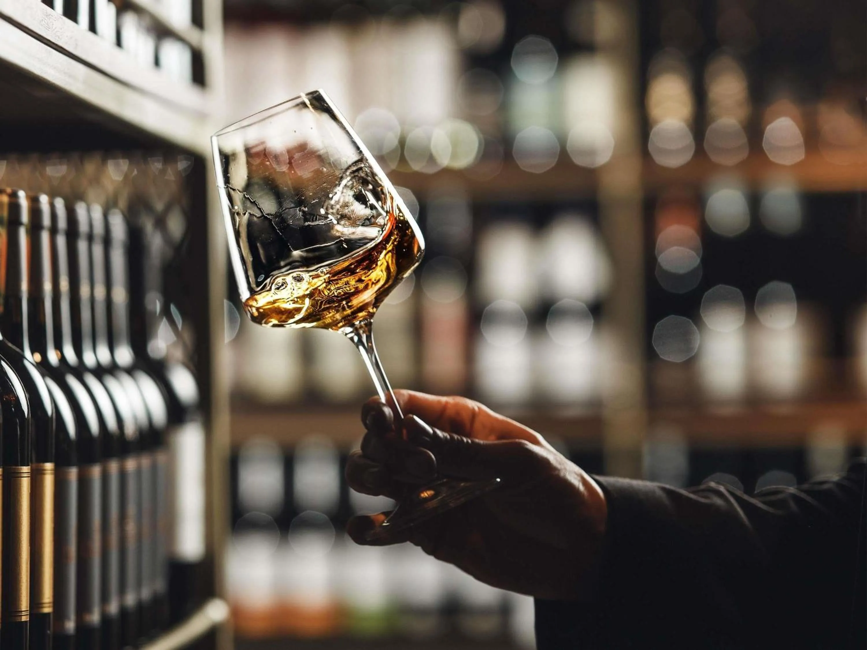 Lounge or bar in Mercure Abu Dhabi Downtown