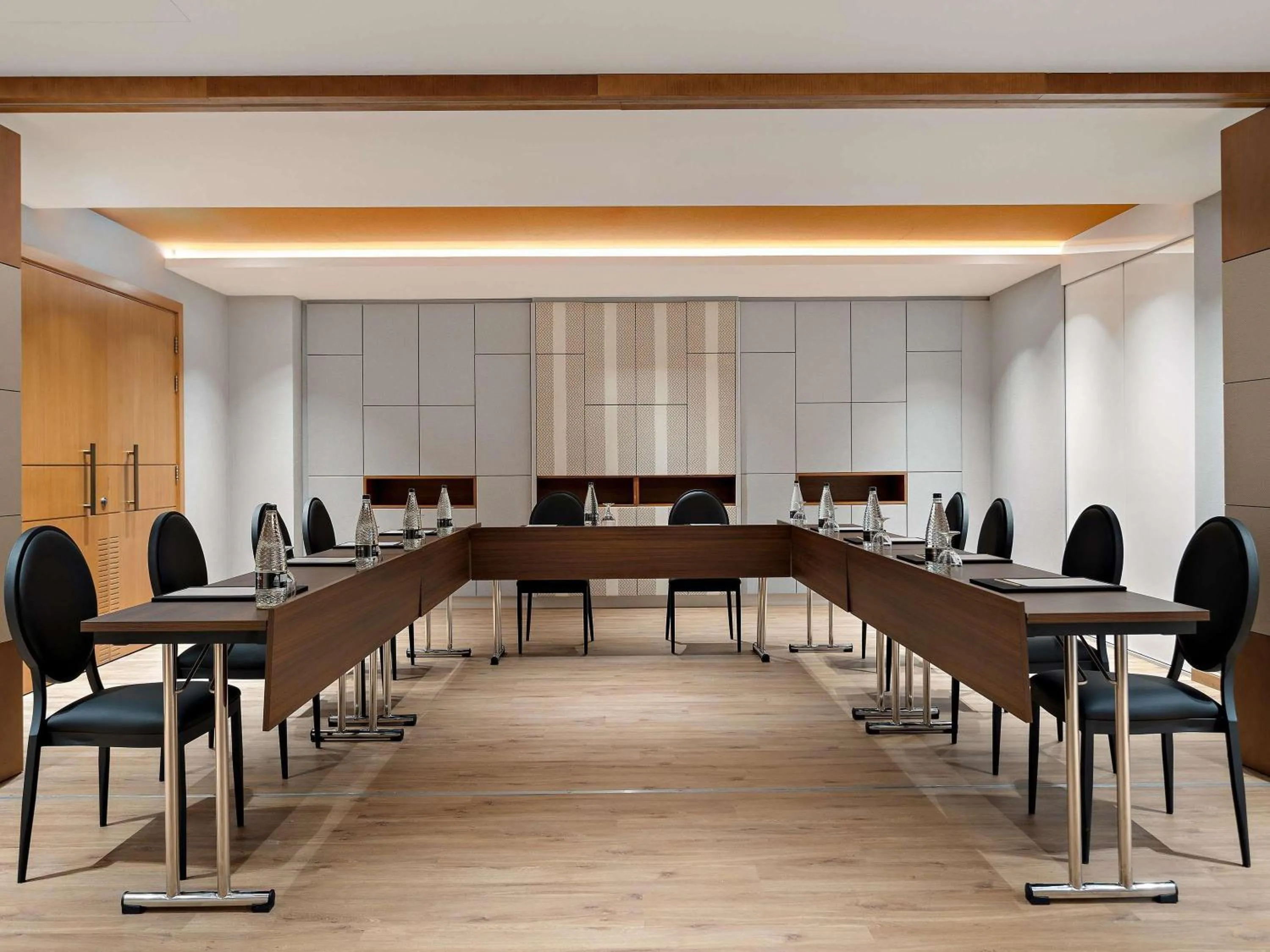 Meeting/conference room in Mercure Abu Dhabi Downtown