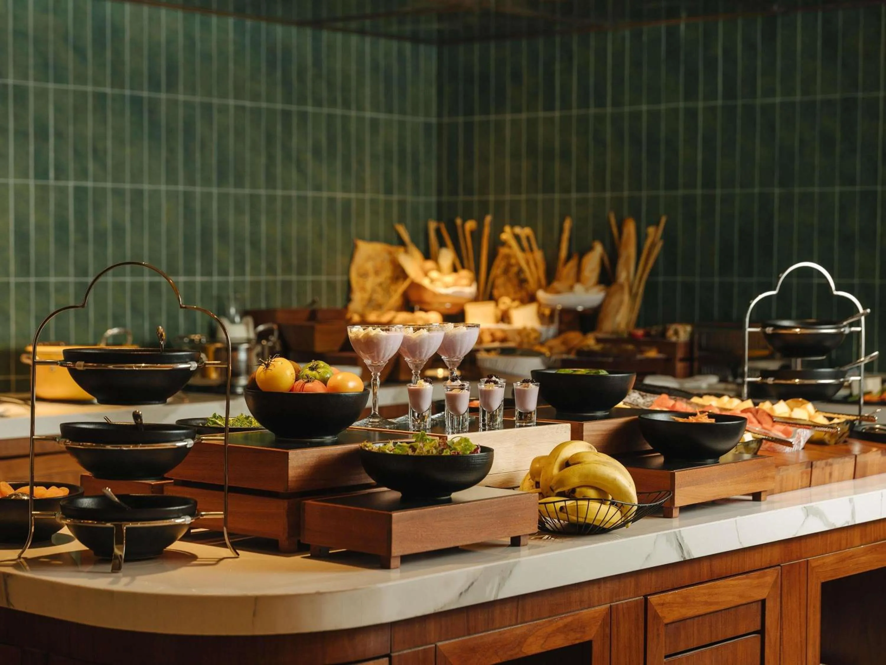 Restaurant/places to eat in Mercure Abu Dhabi Downtown