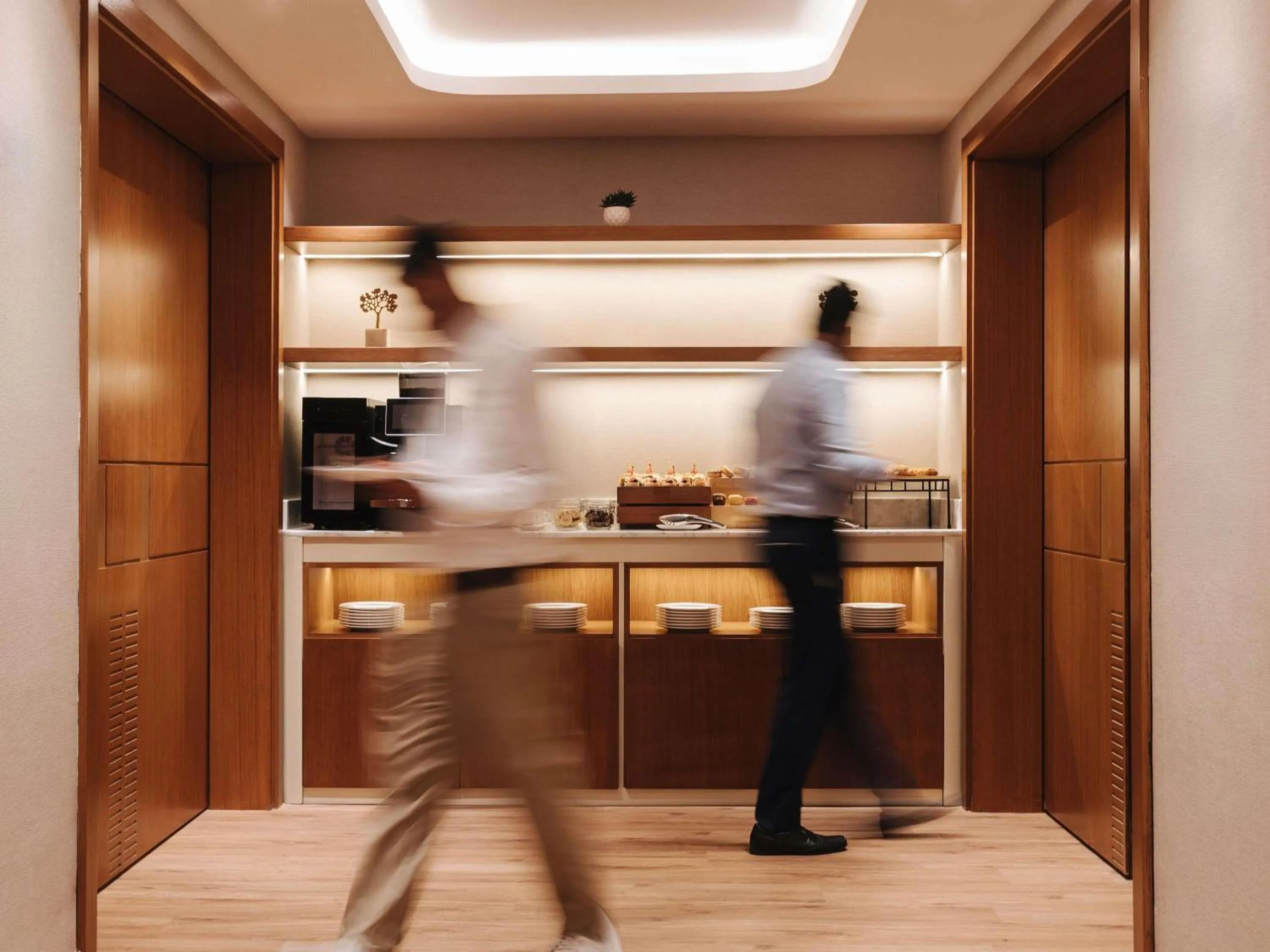 Meeting/conference room in Mercure Abu Dhabi Downtown