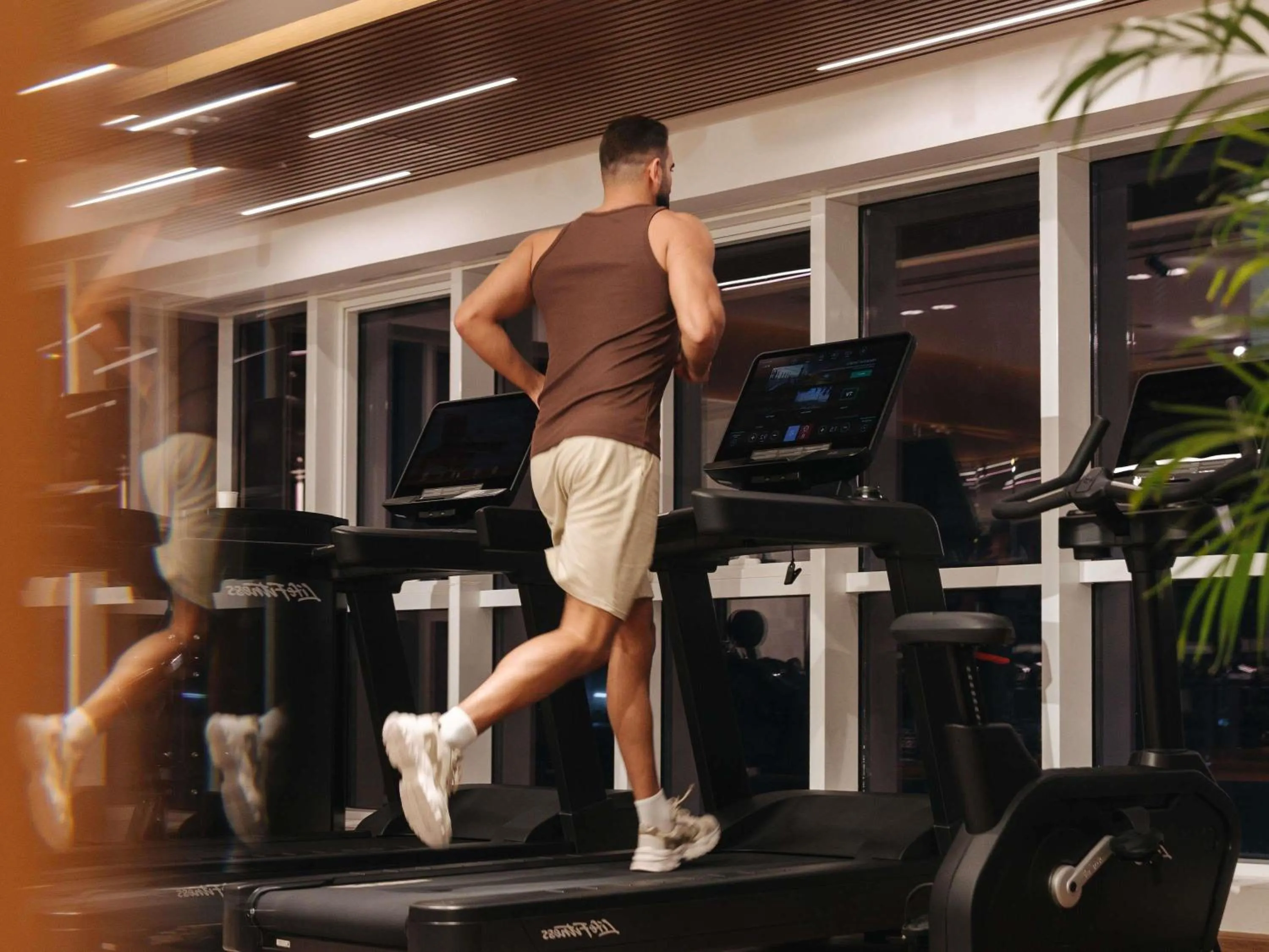 Fitness centre/facilities in Mercure Abu Dhabi Downtown