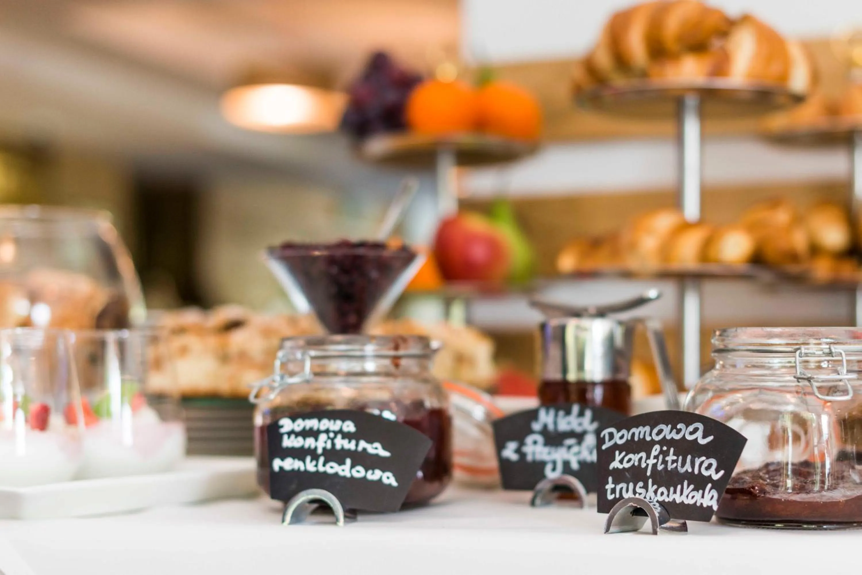 Breakfast in Apartamenty przy Hotelu Żywieckim