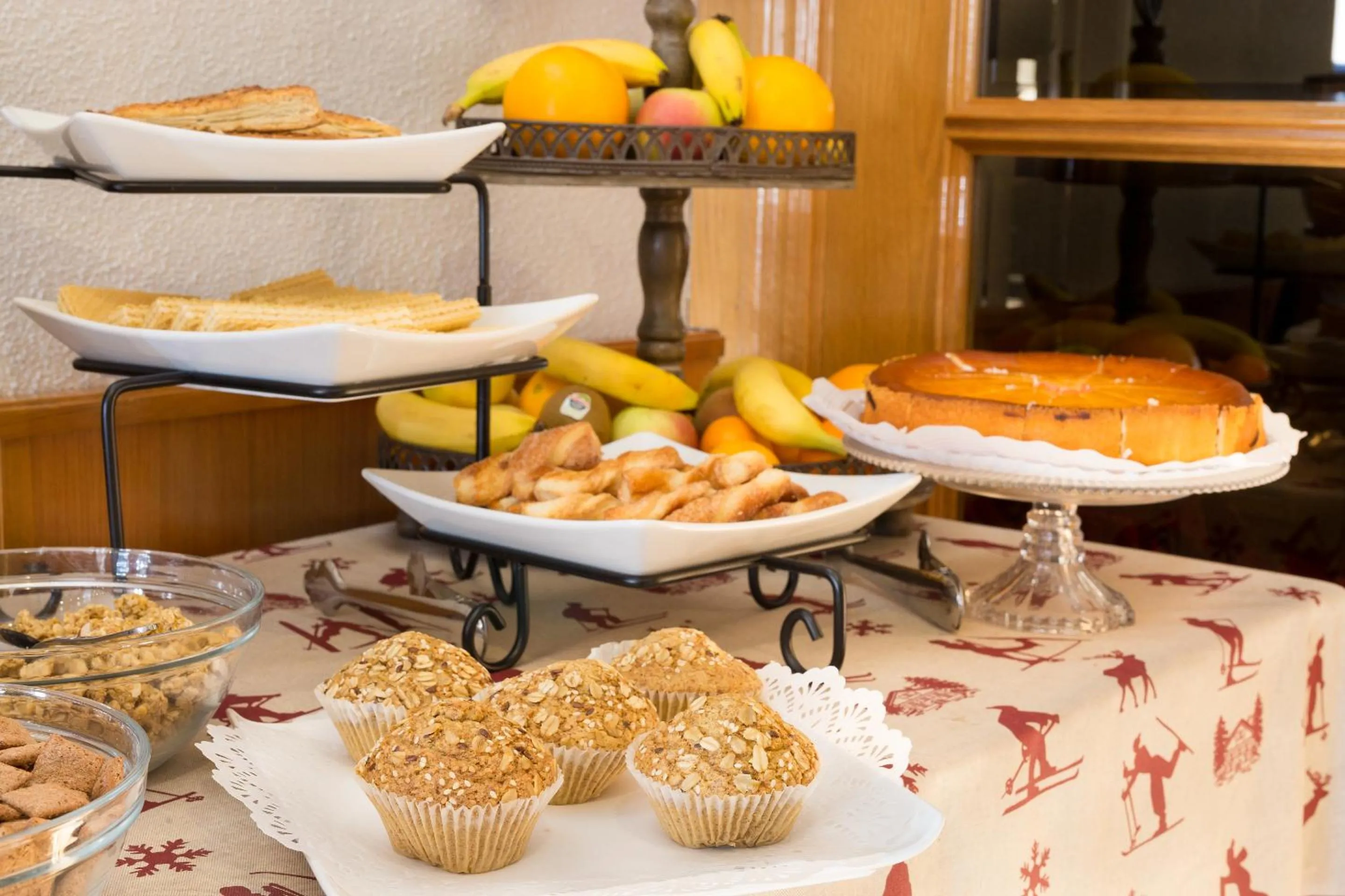 Buffet breakfast in Hotel Eth Solan & SPA
