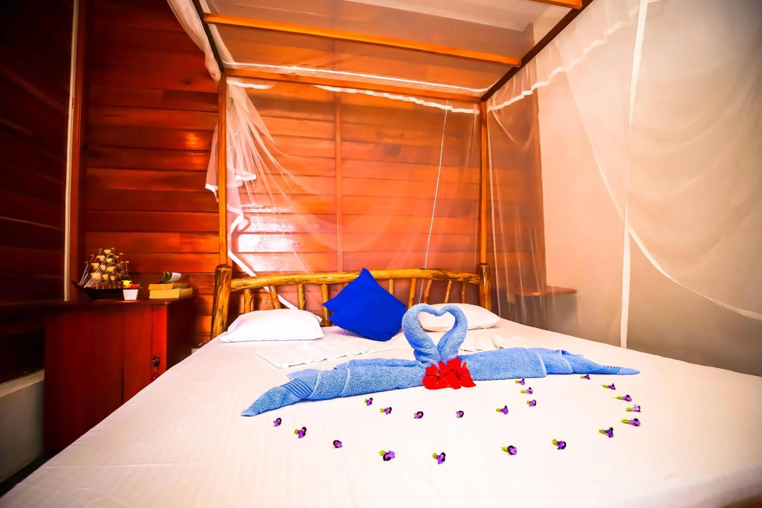 Bed in Talalla Freedom Resort