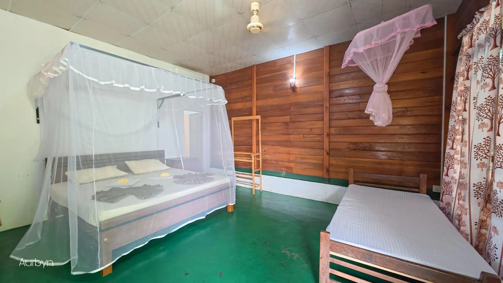 Bed in Talalla Freedom Resort