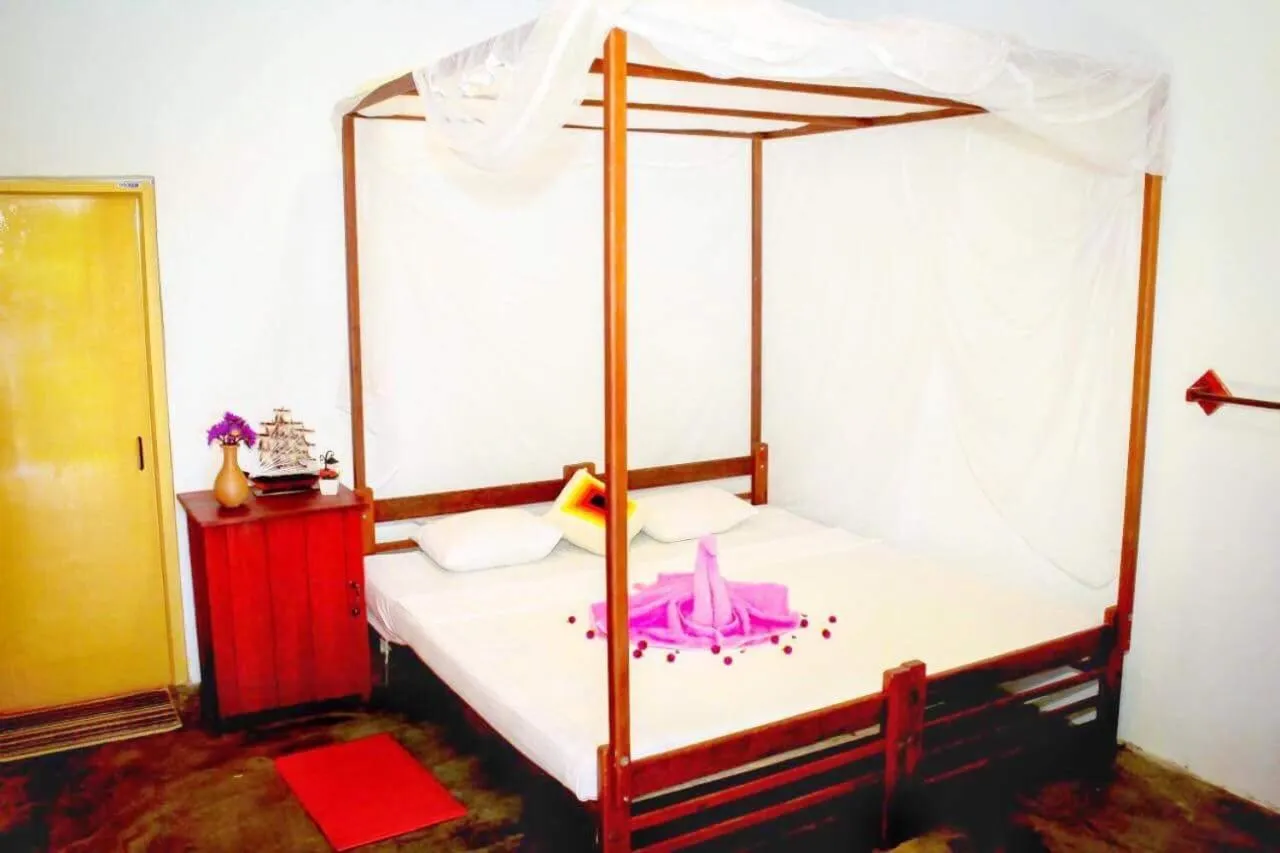 Bed in Talalla Freedom Resort