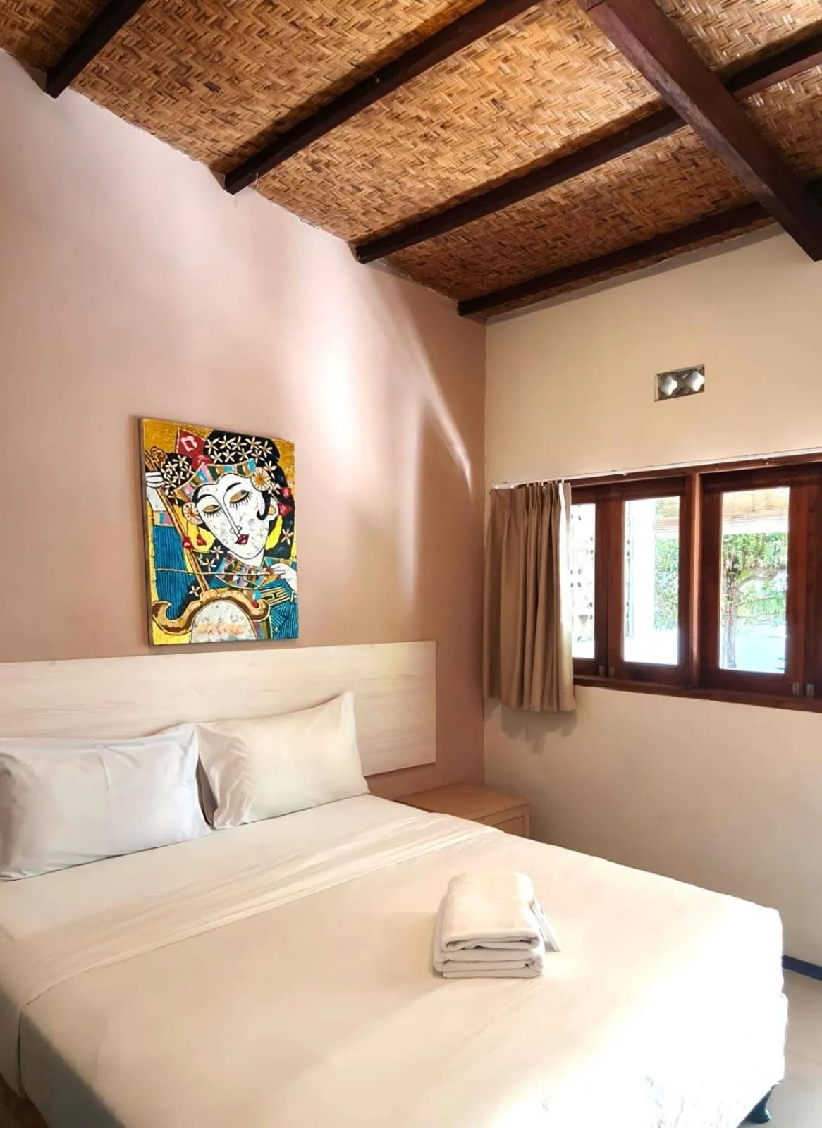 Photo of the whole room, Bed in Si Pitung Village