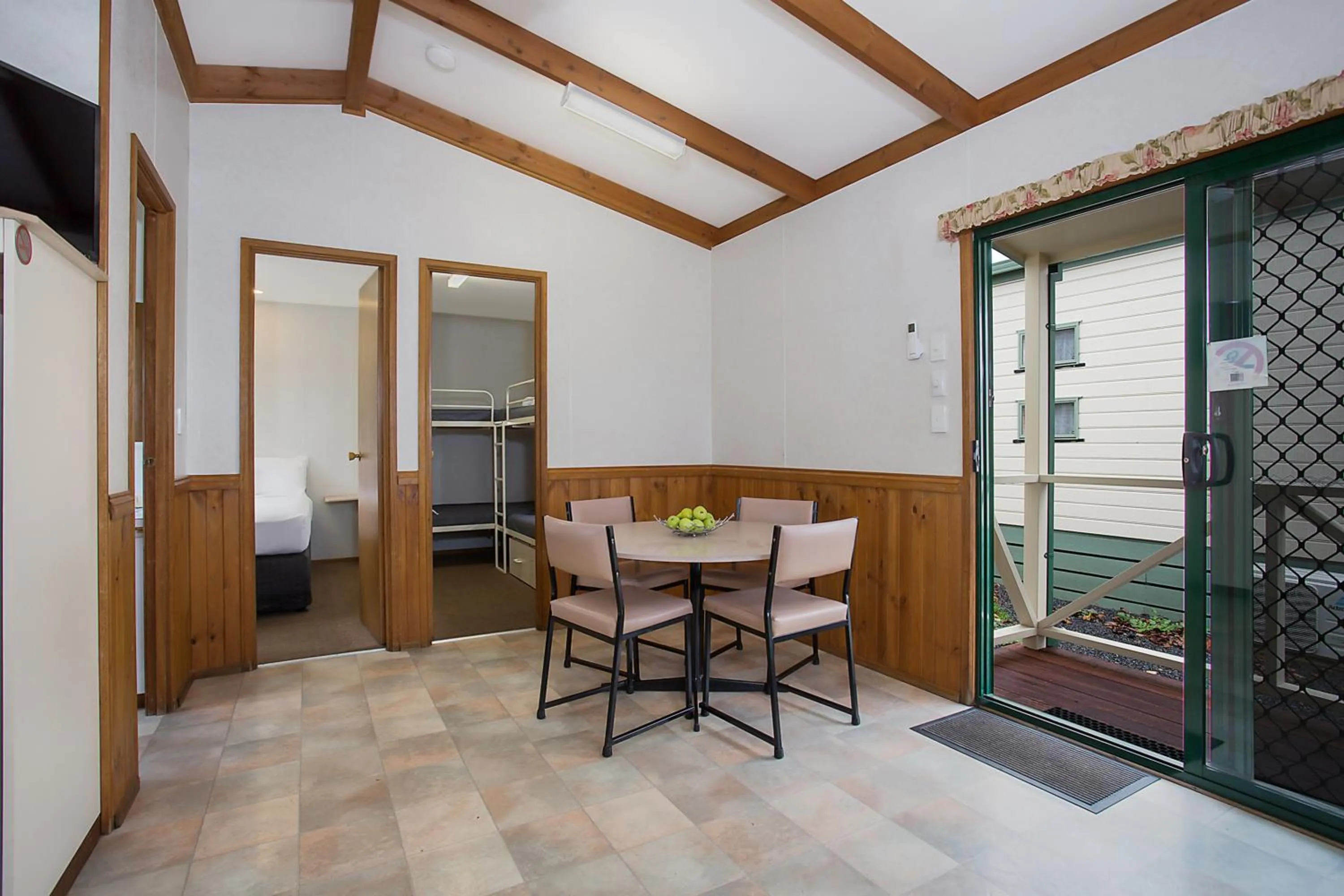 Dining area in Hamilton Caravan Park