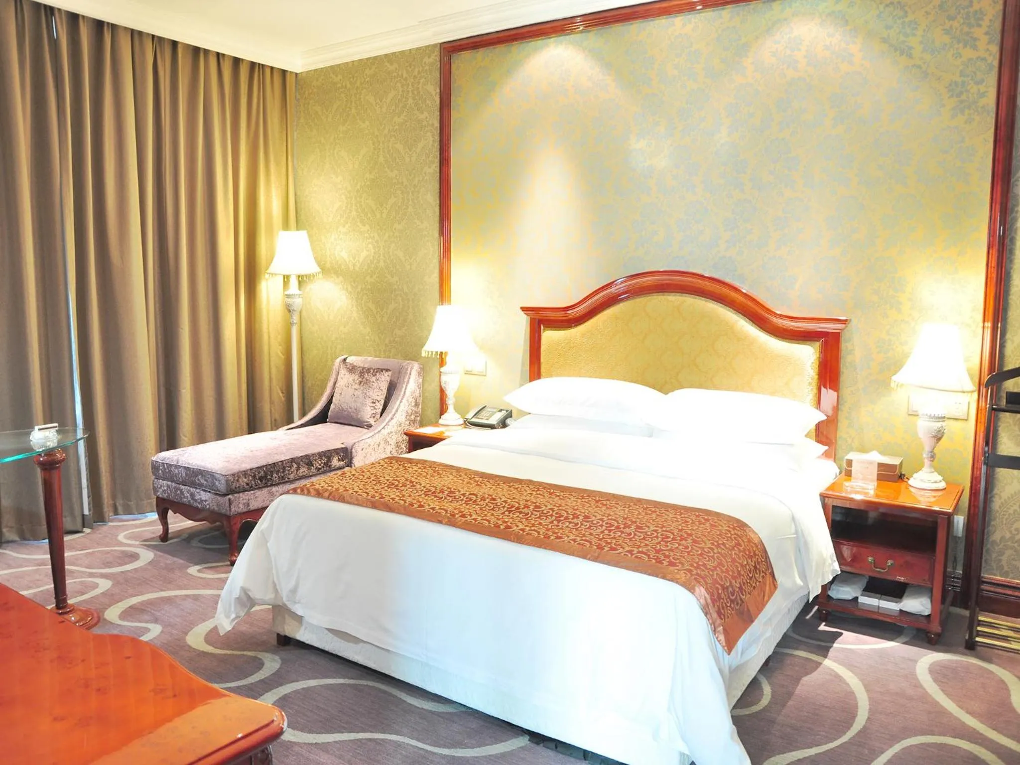 Photo of the whole room in Huachen International Hotel