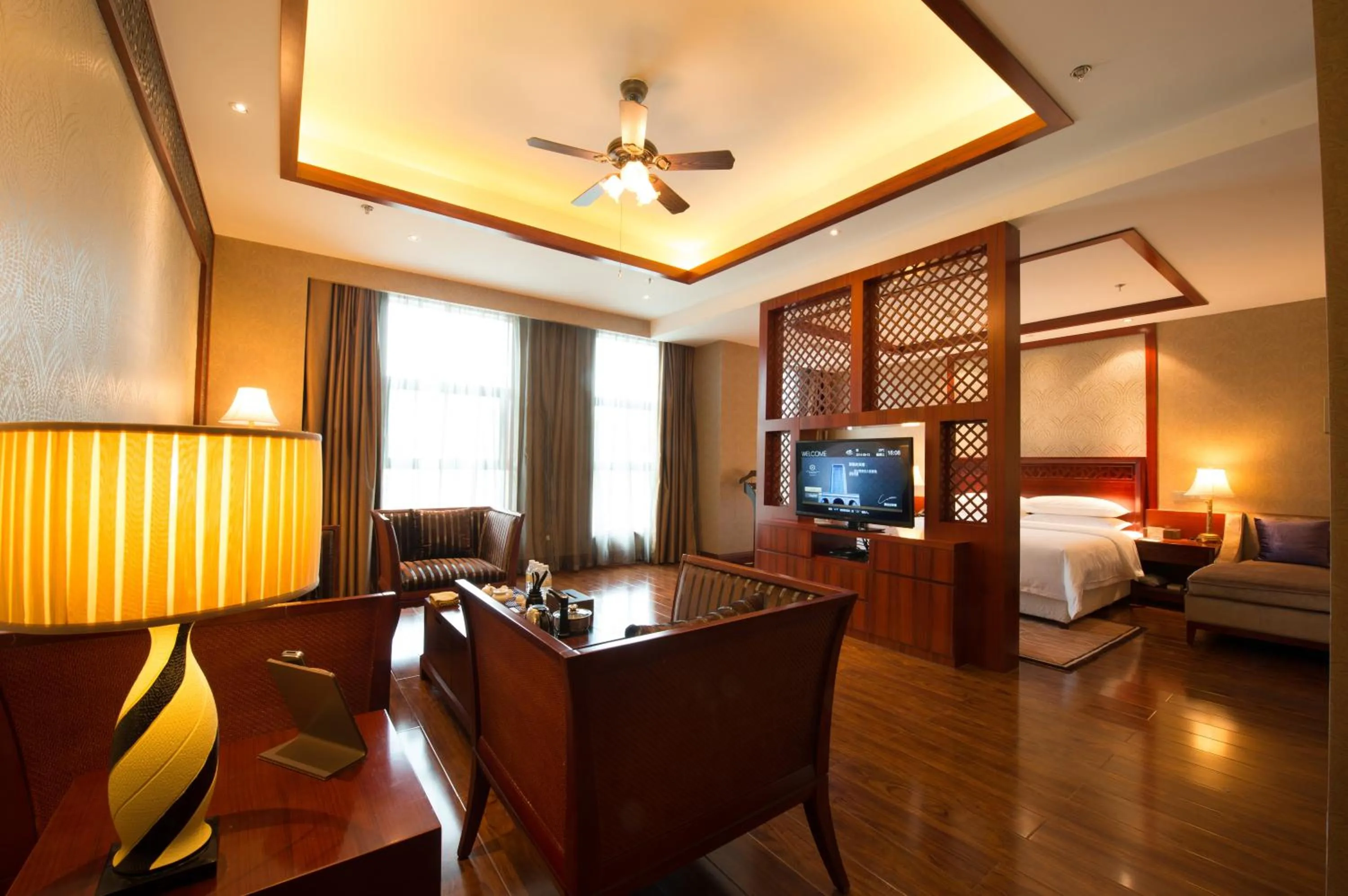 Photo of the whole room in Huachen International Hotel