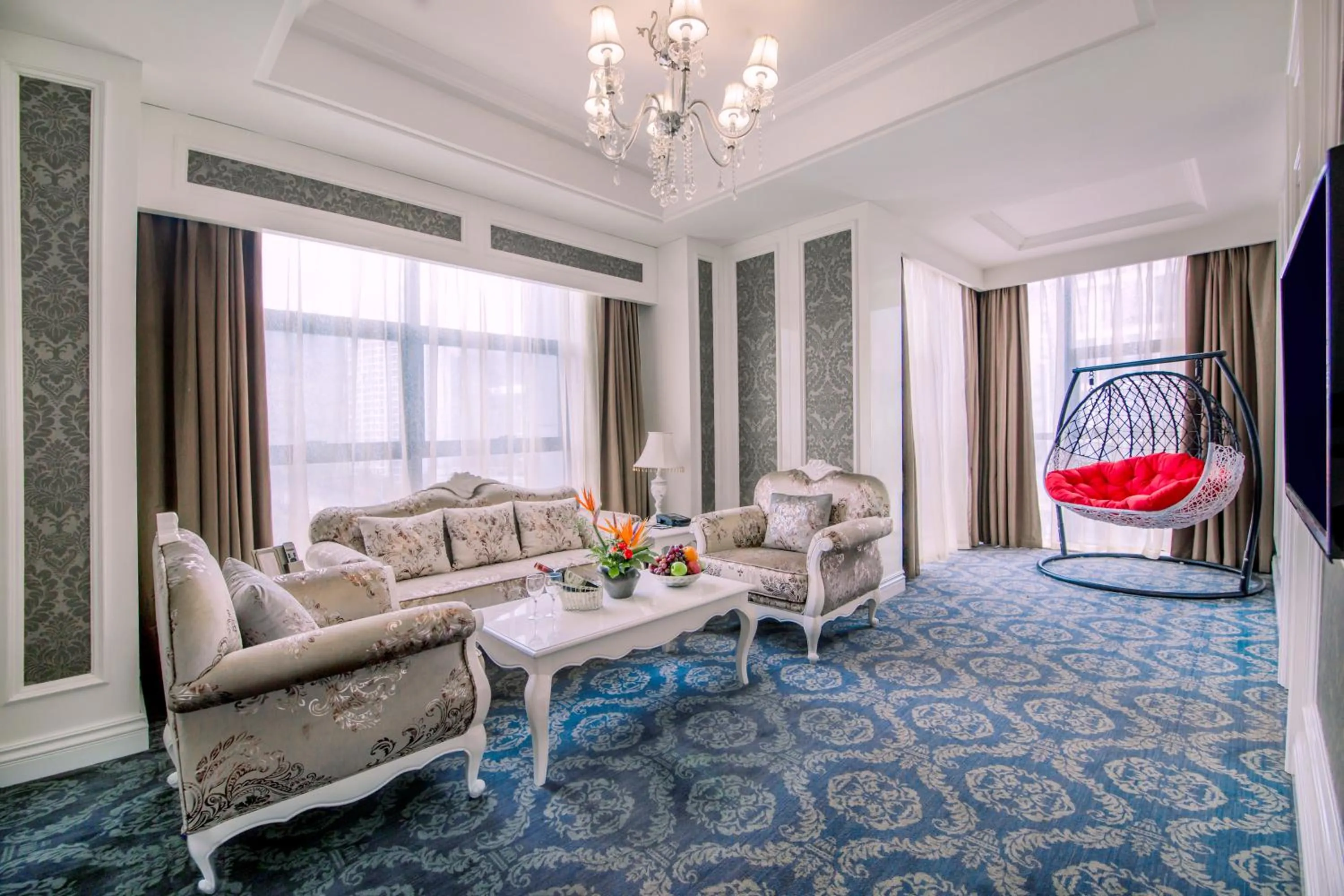 Living room in Huachen International Hotel