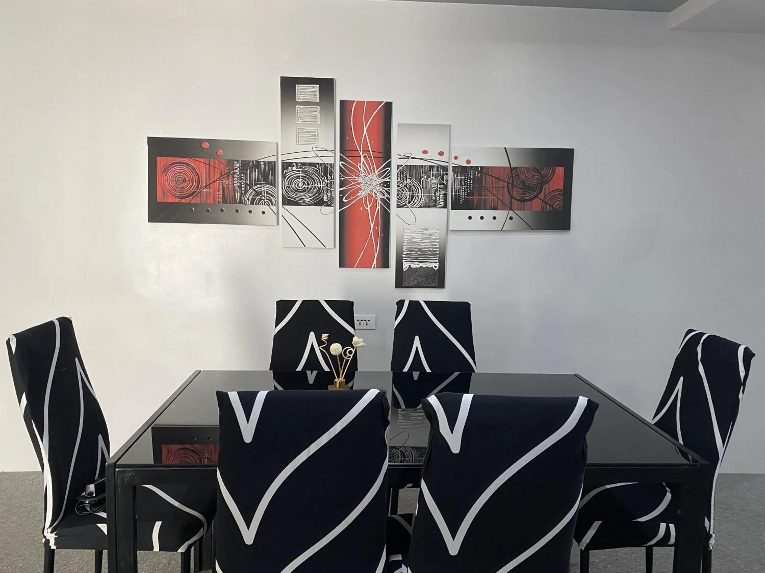 Dining area in Lalaguna Villas Luxury Dive Resort and Spa