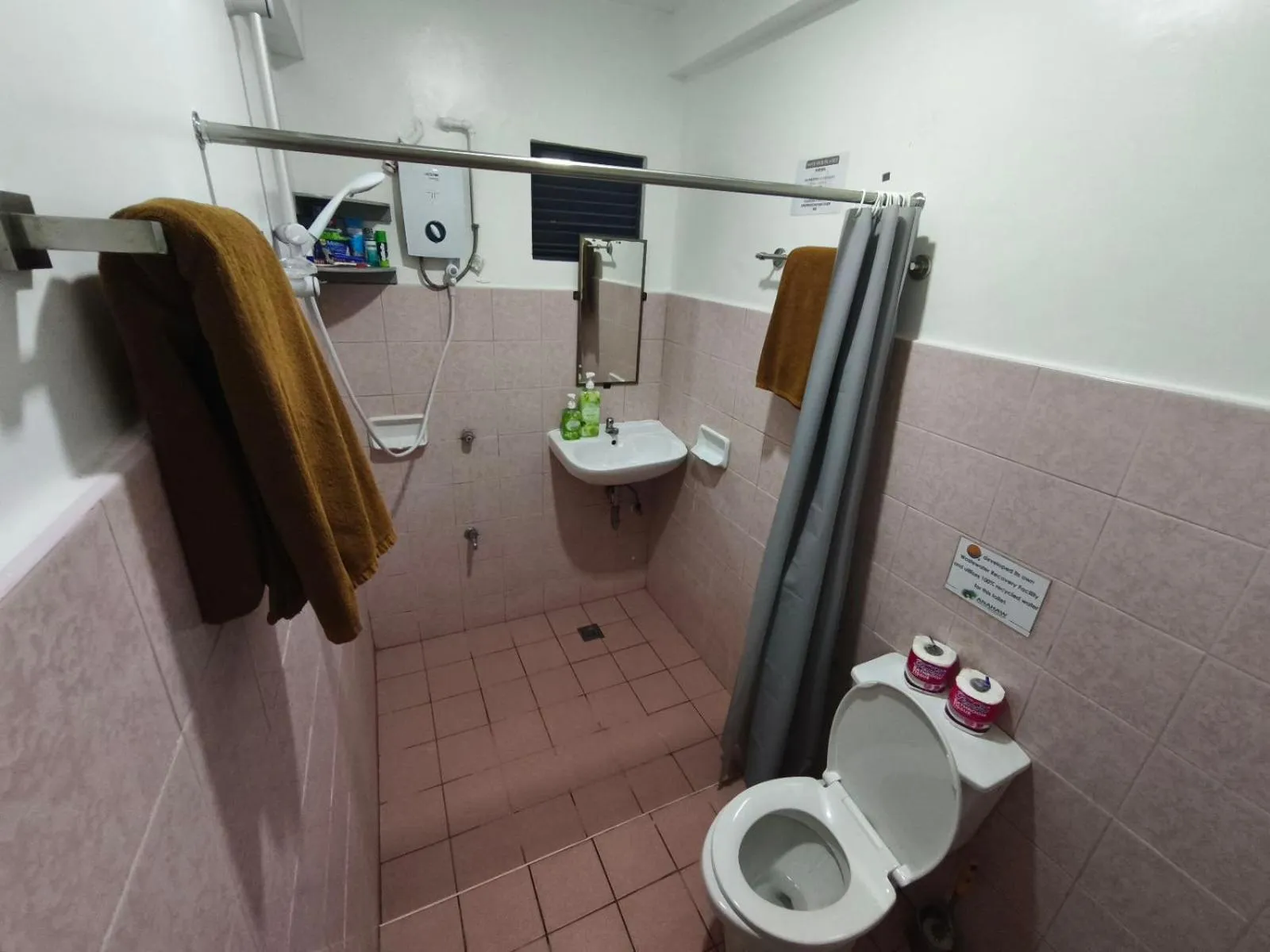 Bathroom in Lalaguna Villas Luxury Dive Resort and Spa