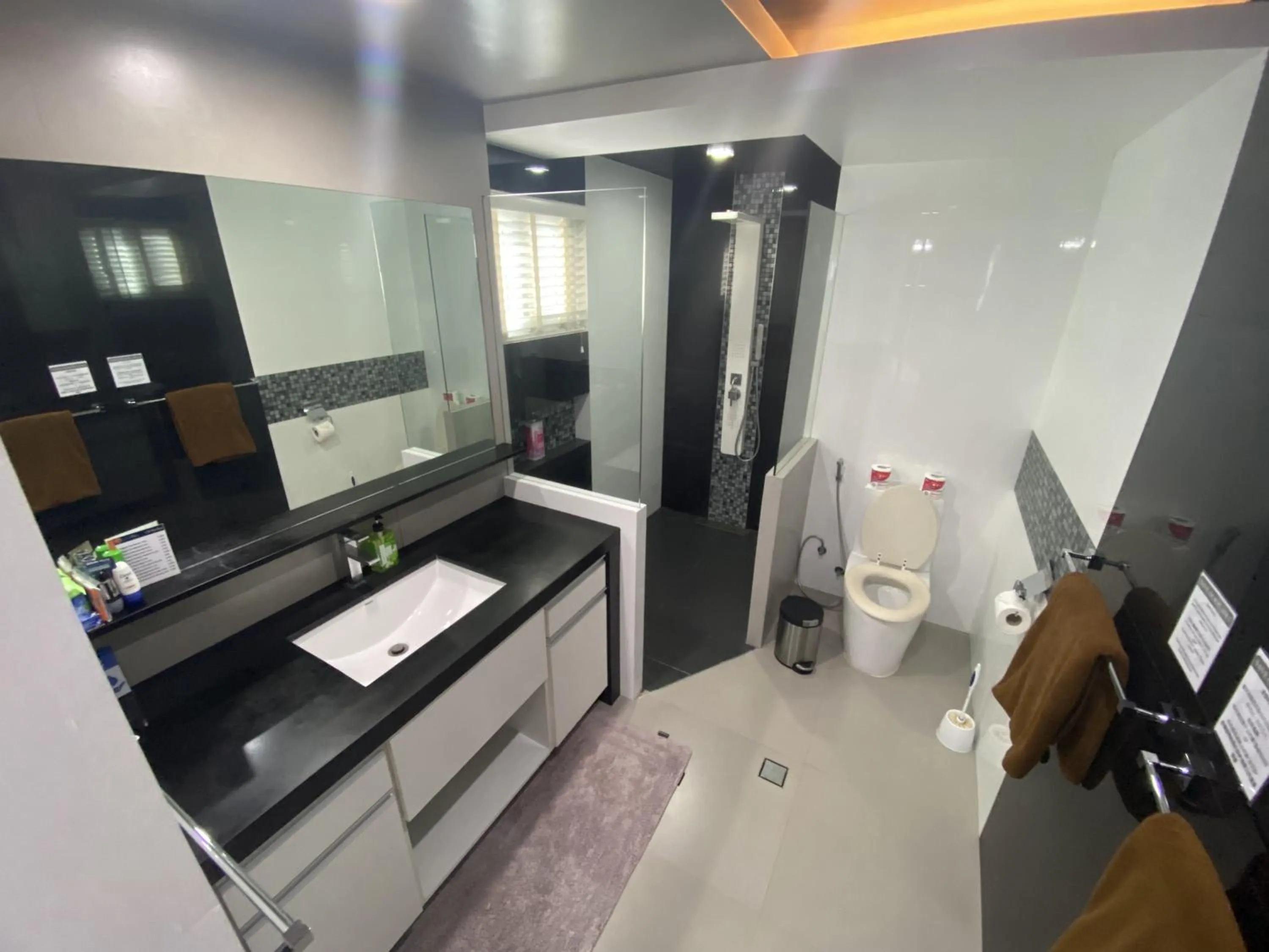 Bathroom in Lalaguna Villas Luxury Dive Resort and Spa