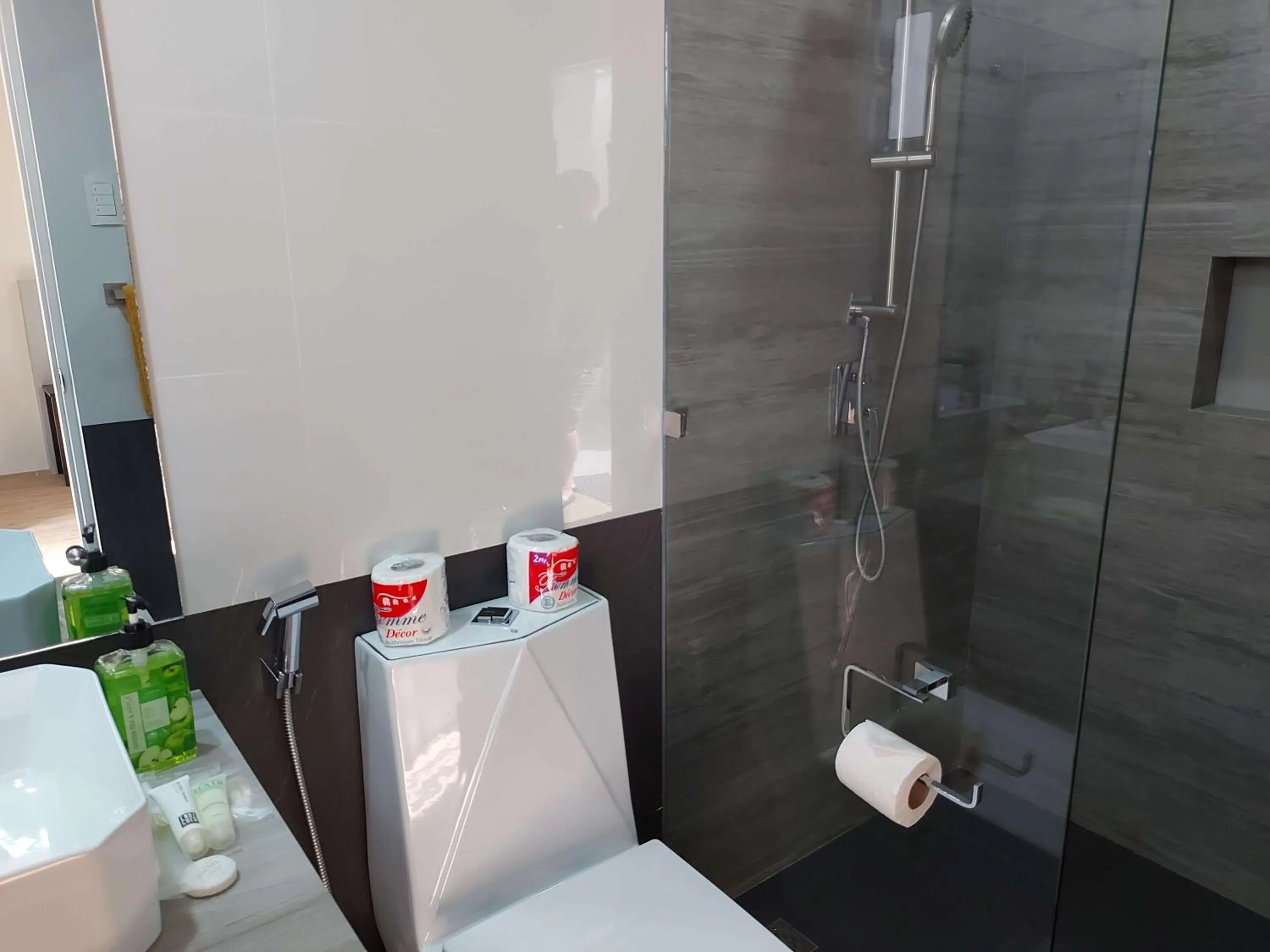 Bathroom in Lalaguna Villas Luxury Dive Resort and Spa