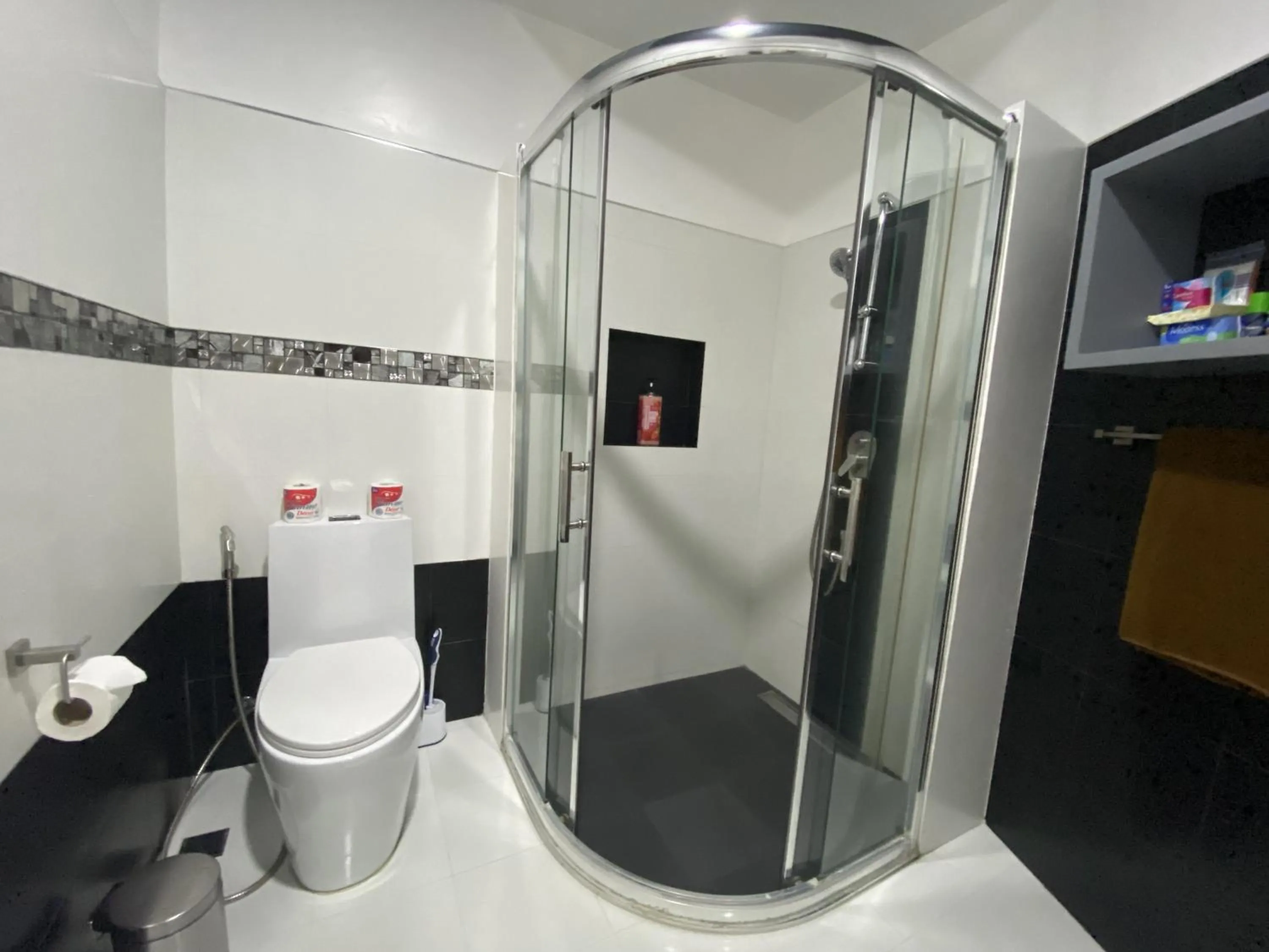 Bathroom in Lalaguna Villas Luxury Dive Resort and Spa