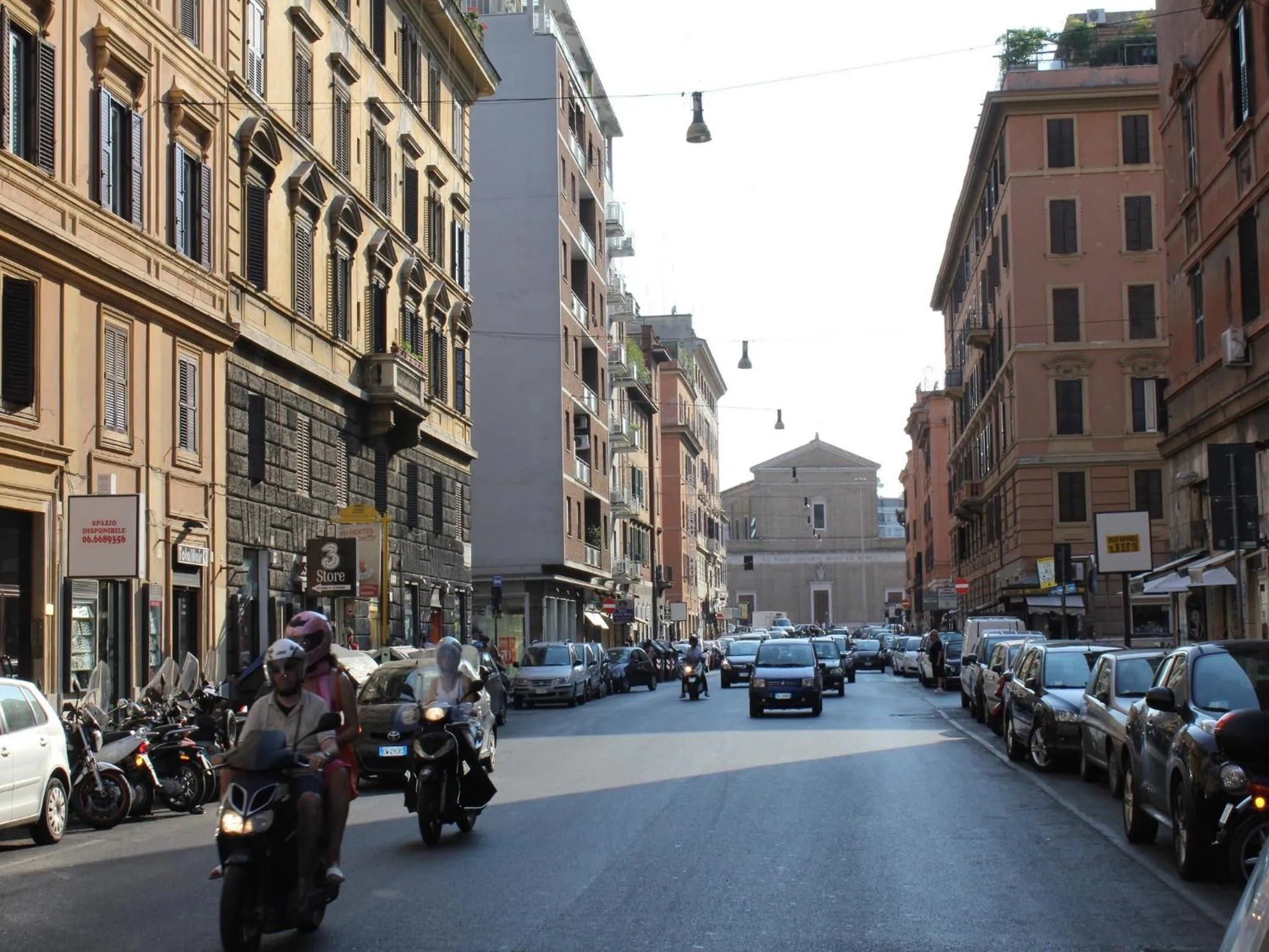 Restaurant/places to eat in Candia Inn Vatican