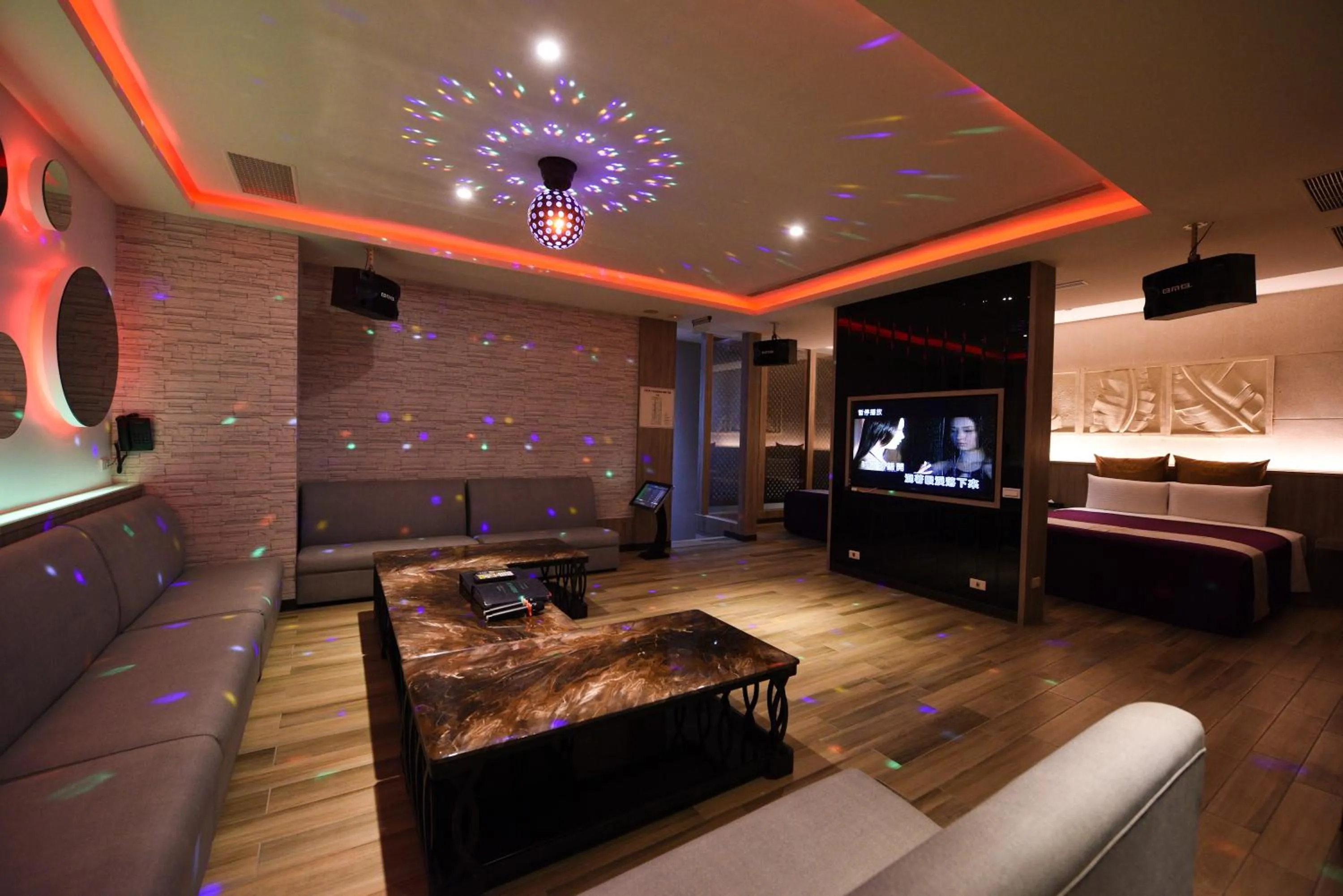 Bed in Belle Song Motel