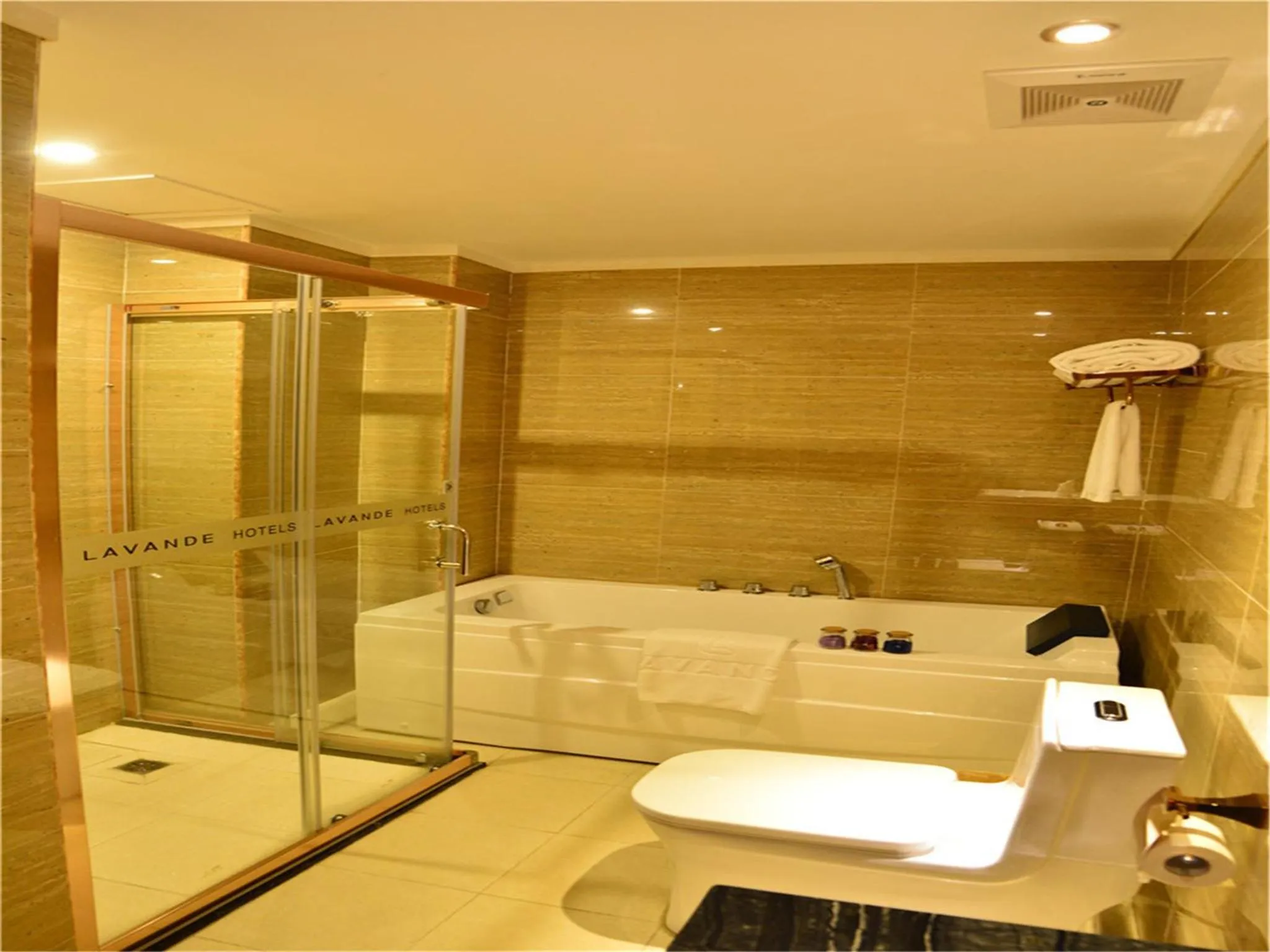 Bathroom in Lavande Hotel Wuhan Railway Station