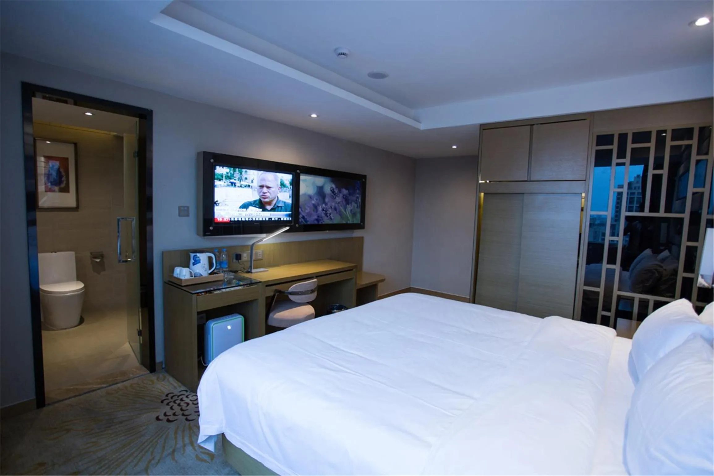 Bedroom, Bed in Lavande Hotel Foshan Shunde Ronggui