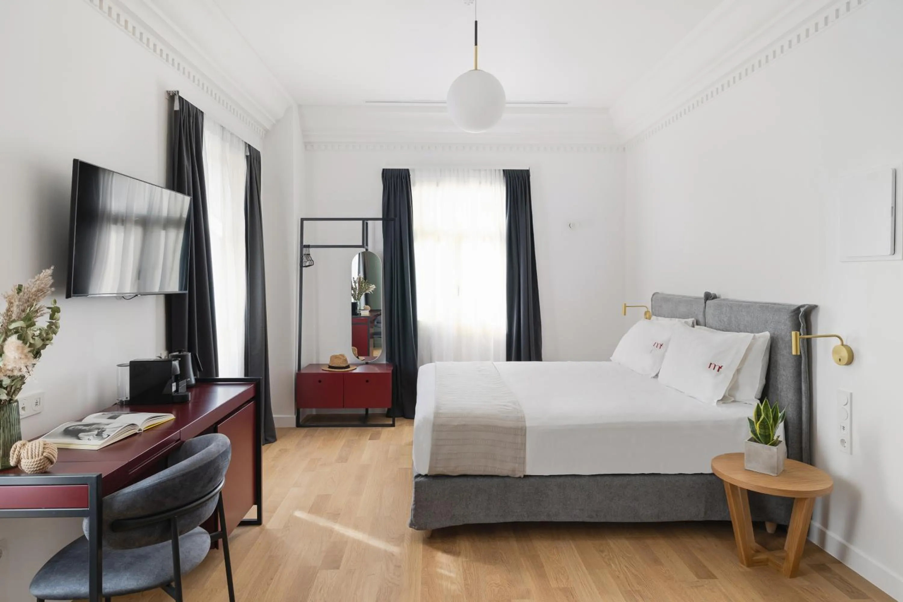 Bed in Morus Acropolis Boutique Hotel