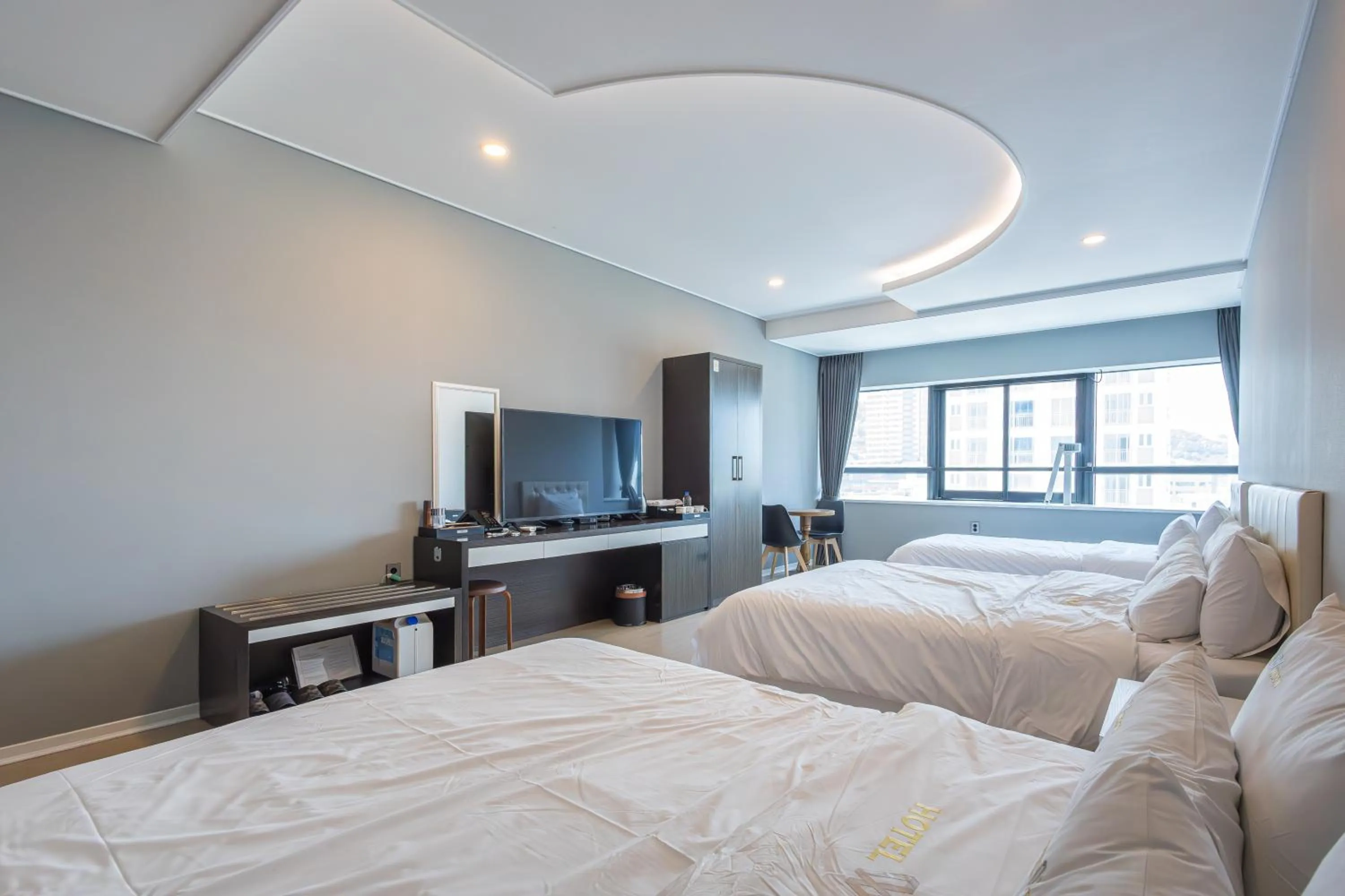 TV and multimedia, Bed in Hotel Wooin