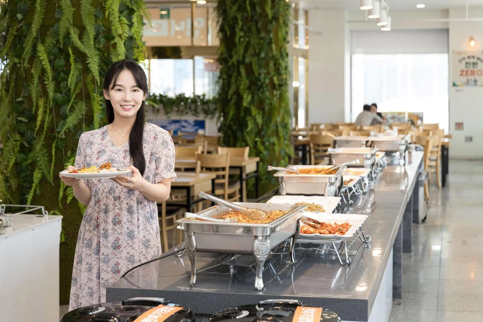 Restaurant/places to eat in Hotel Wooin