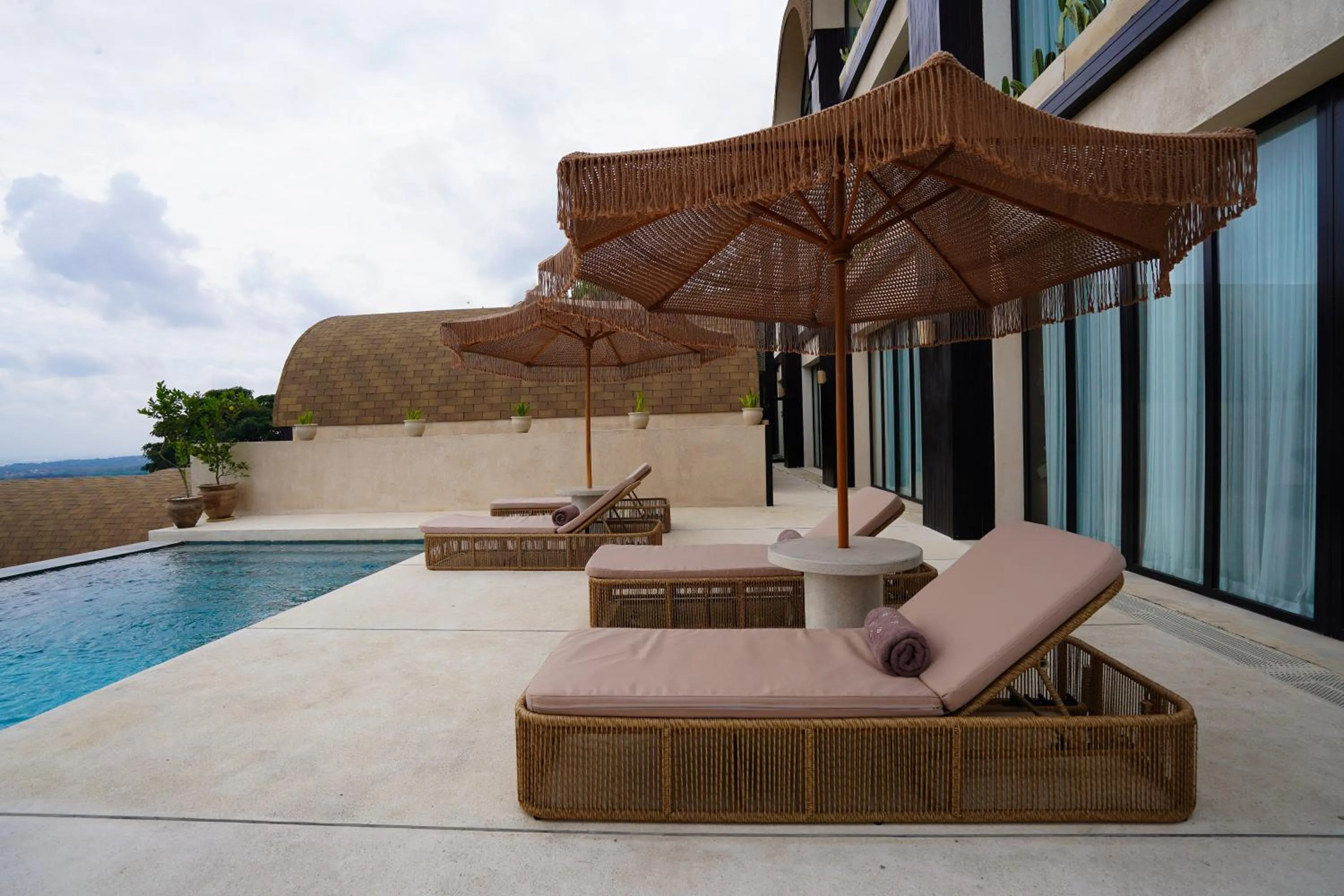 Swimming pool in Sunny Samudra Boutique hotel Uluwatu