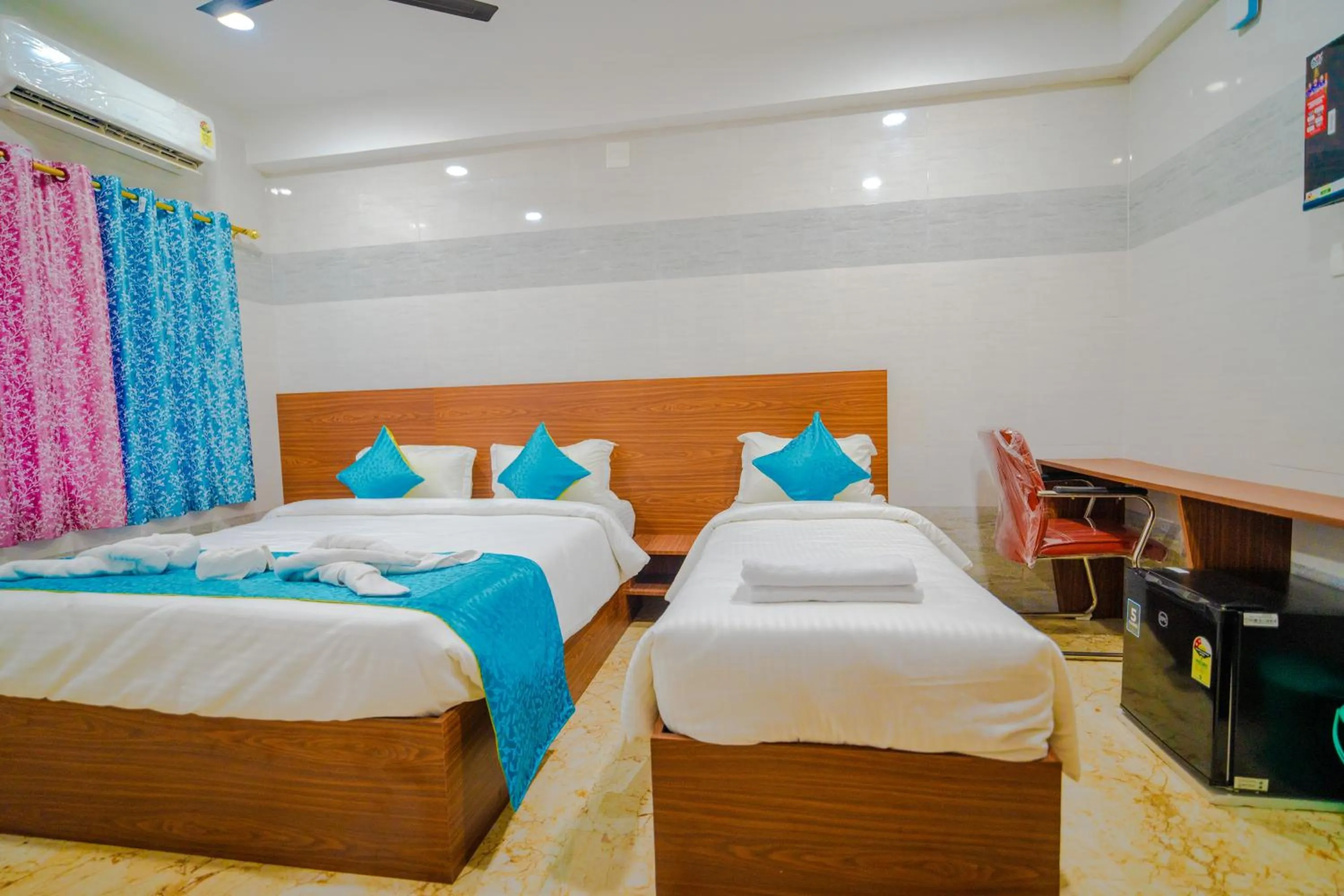 Bedroom, Bed in Hotel Mirka Plaza