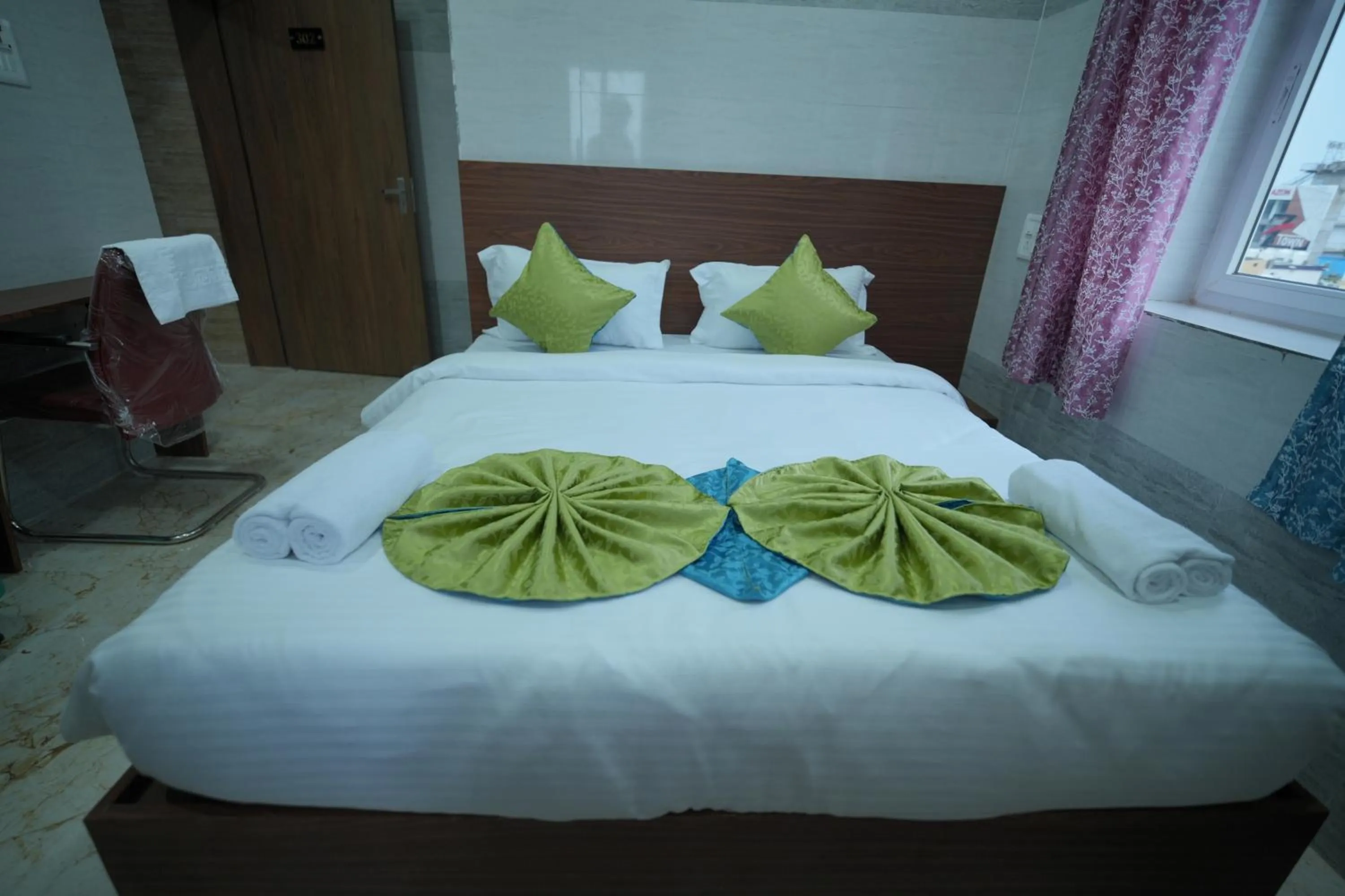 Bedroom, Bed in Hotel Mirka Plaza