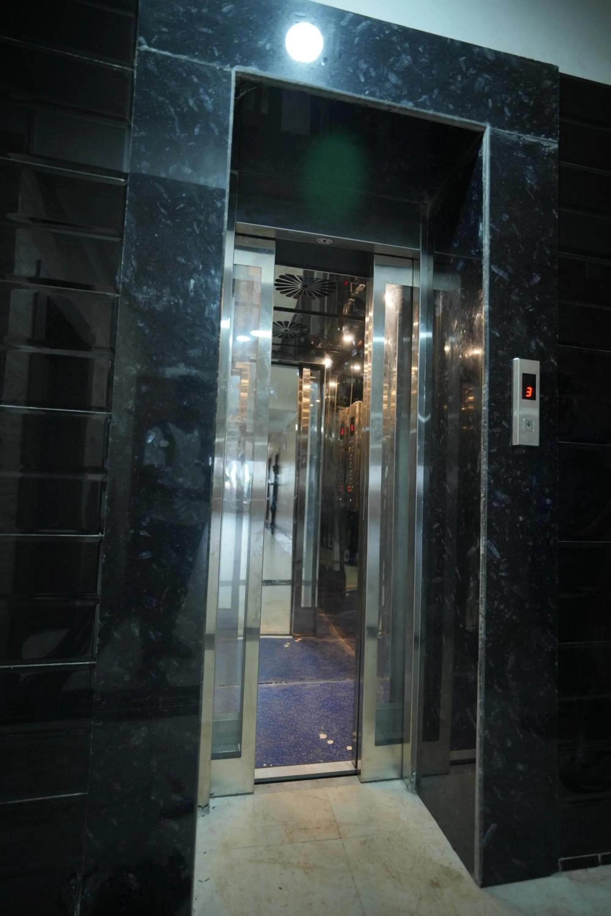 Lobby or reception in Hotel Mirka Plaza