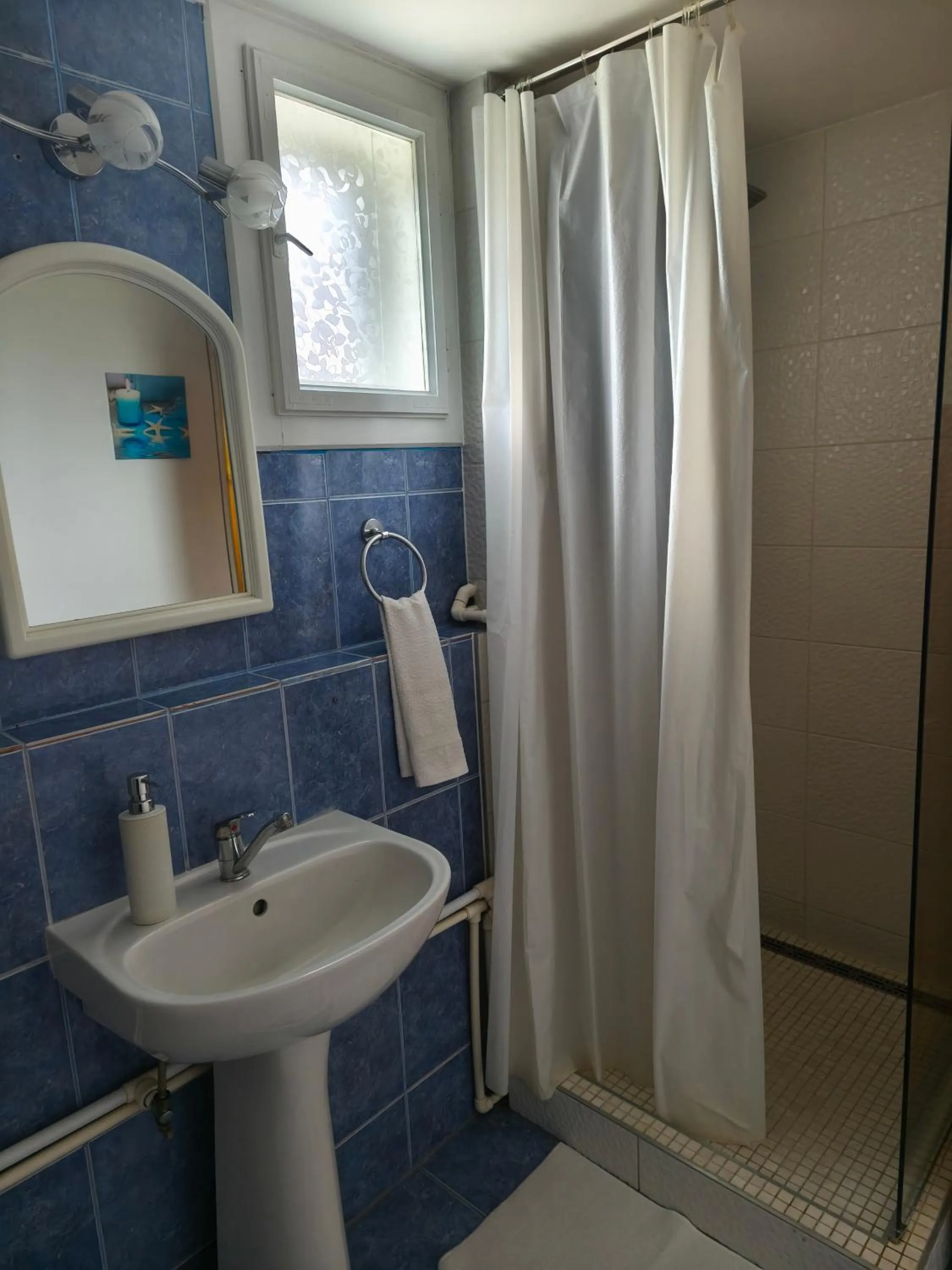 Shower in Nárcisz B&B