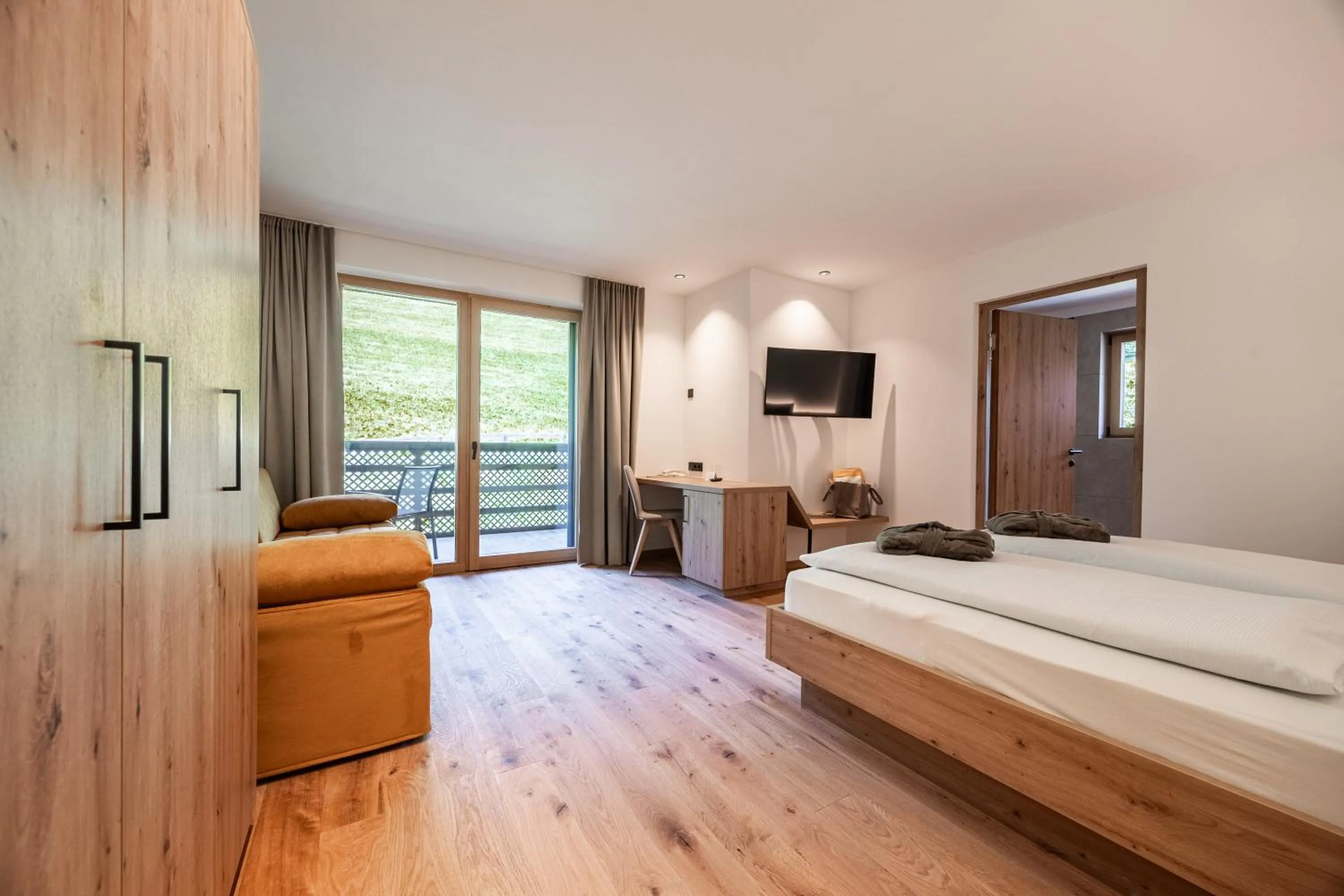 Photo of the whole room, Bed in Hotel Rommisa