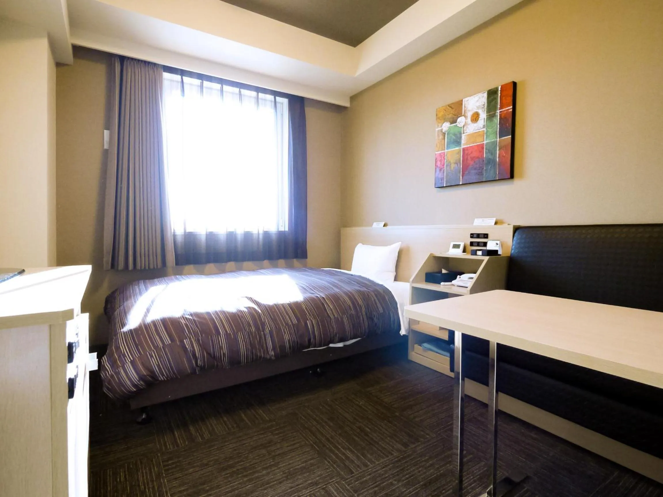 Bed in Hotel Route-inn Ebina Ekimae