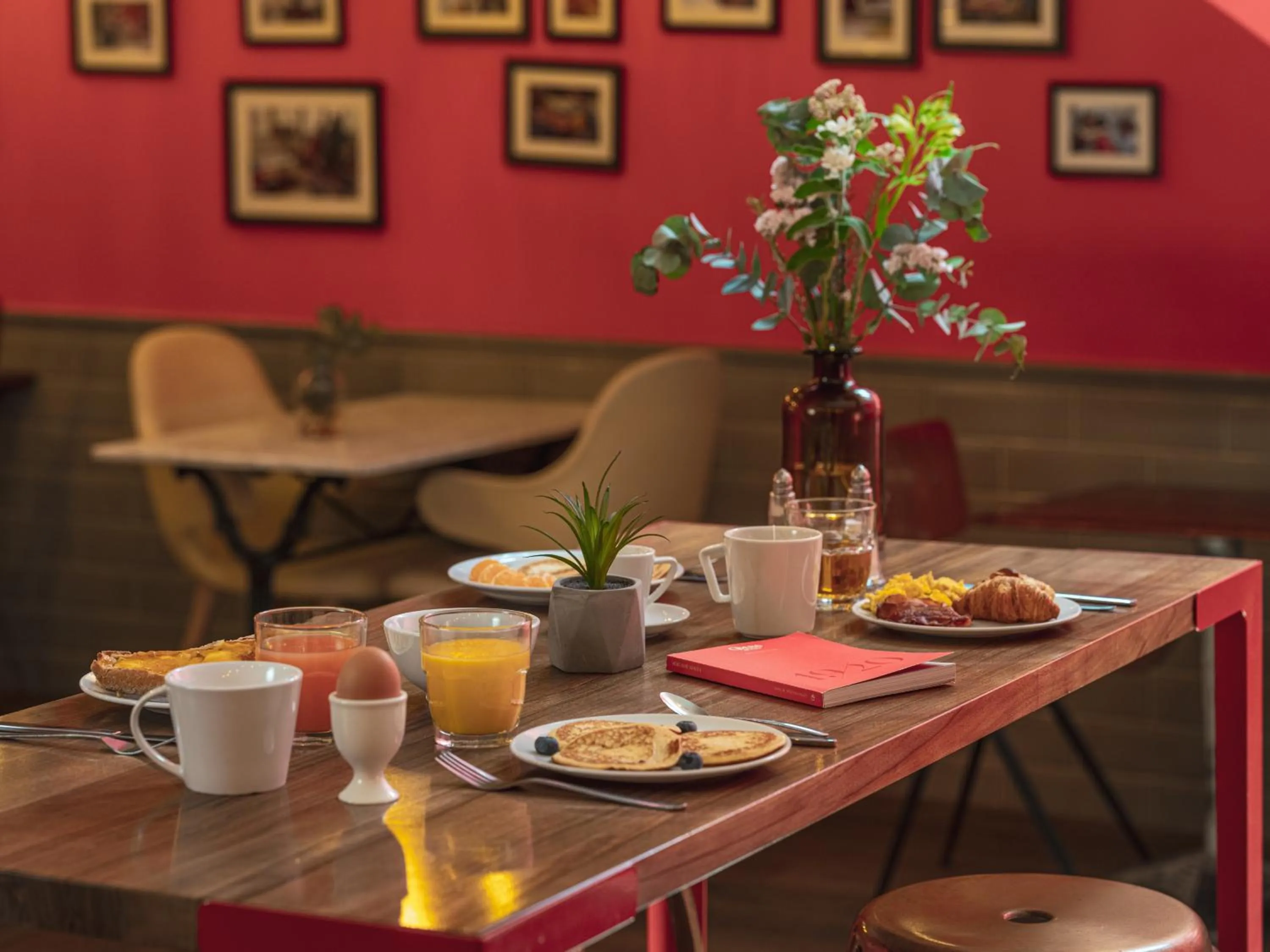 Breakfast in Hôtel Exquis