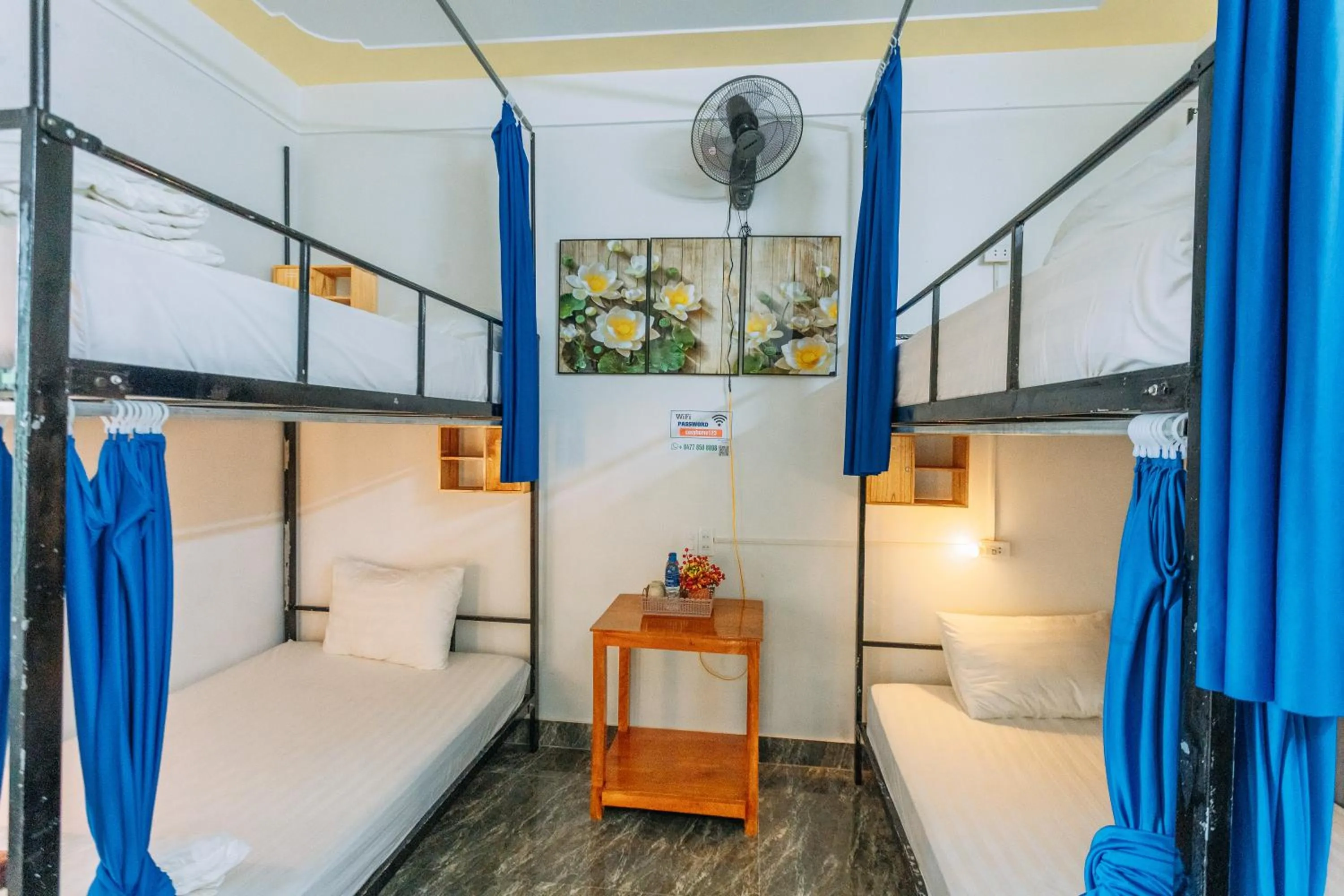 Bed in Green Riverside Cosy Home