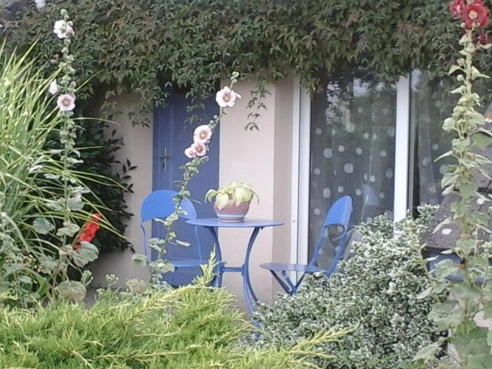 Patio in Chambre D'hôte De La Rotterie