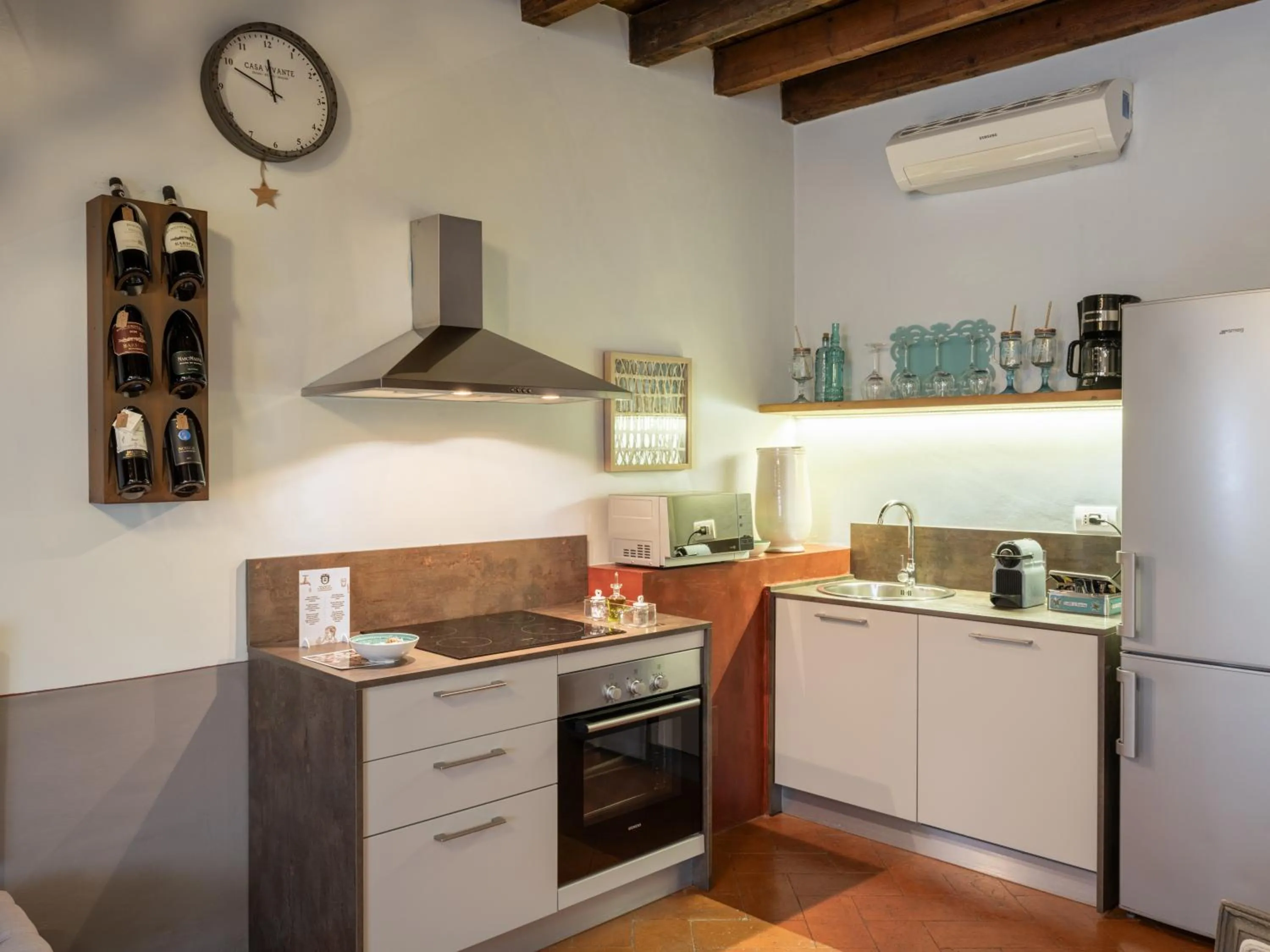 kitchen in Canto degli Scali