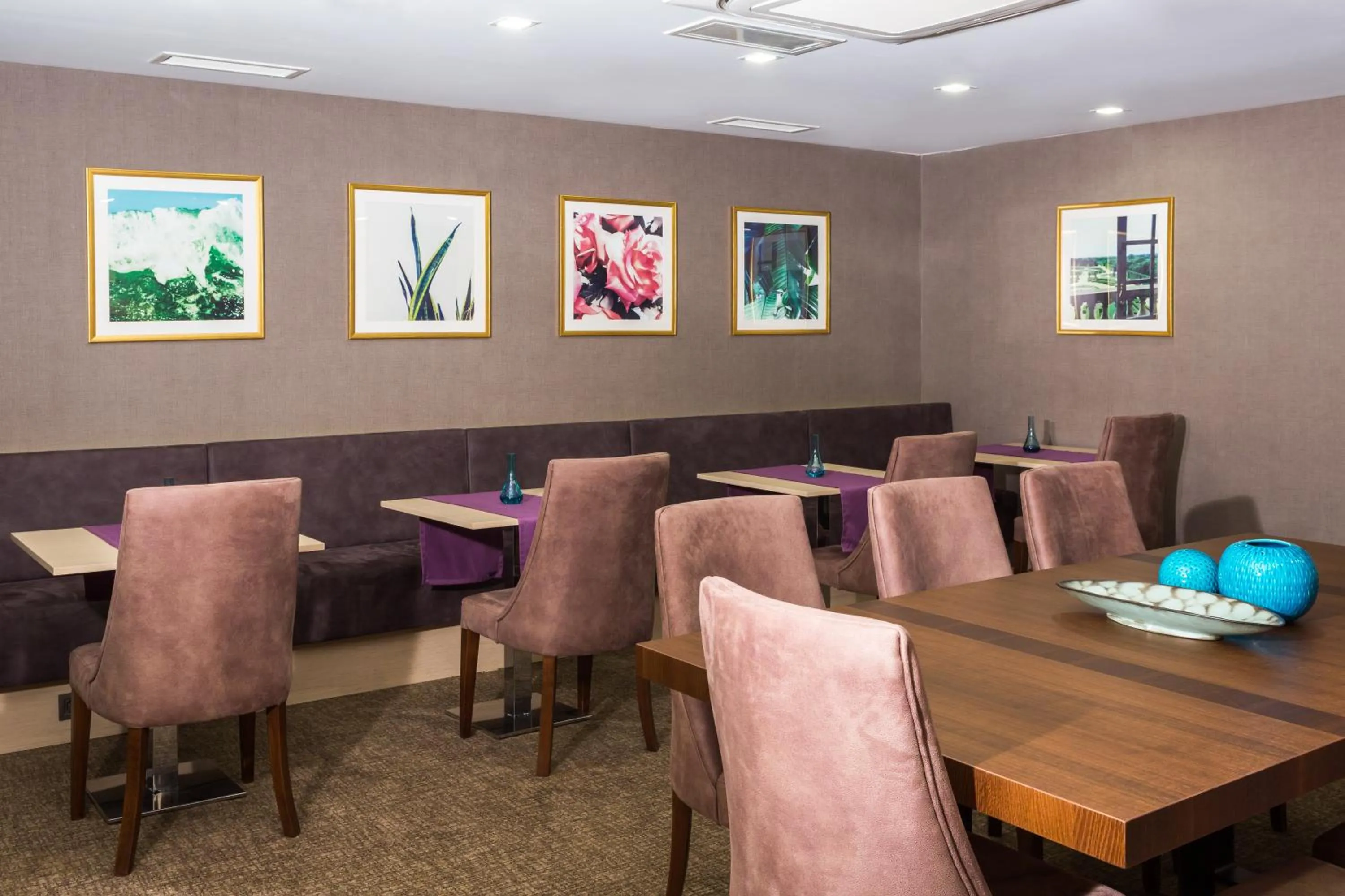 Communal lounge/ TV room in Molton Monapart Mecidiyekoy