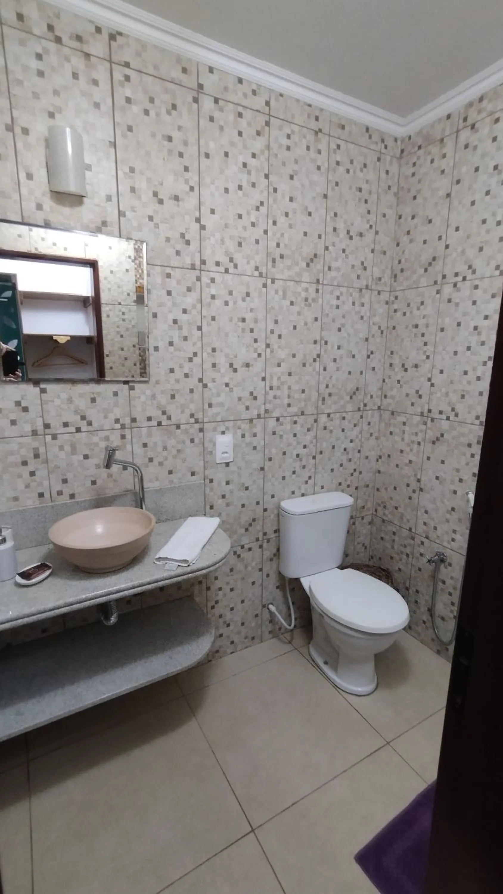 Toilet in Hawaii Flats