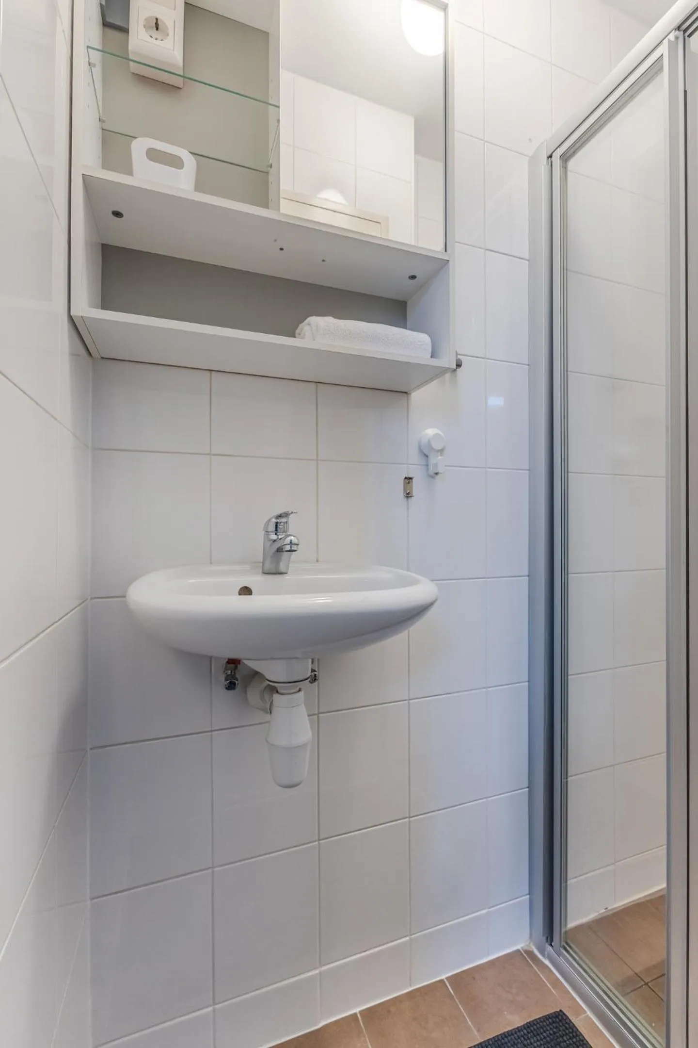 Bathroom in Albert Cuyp Studio