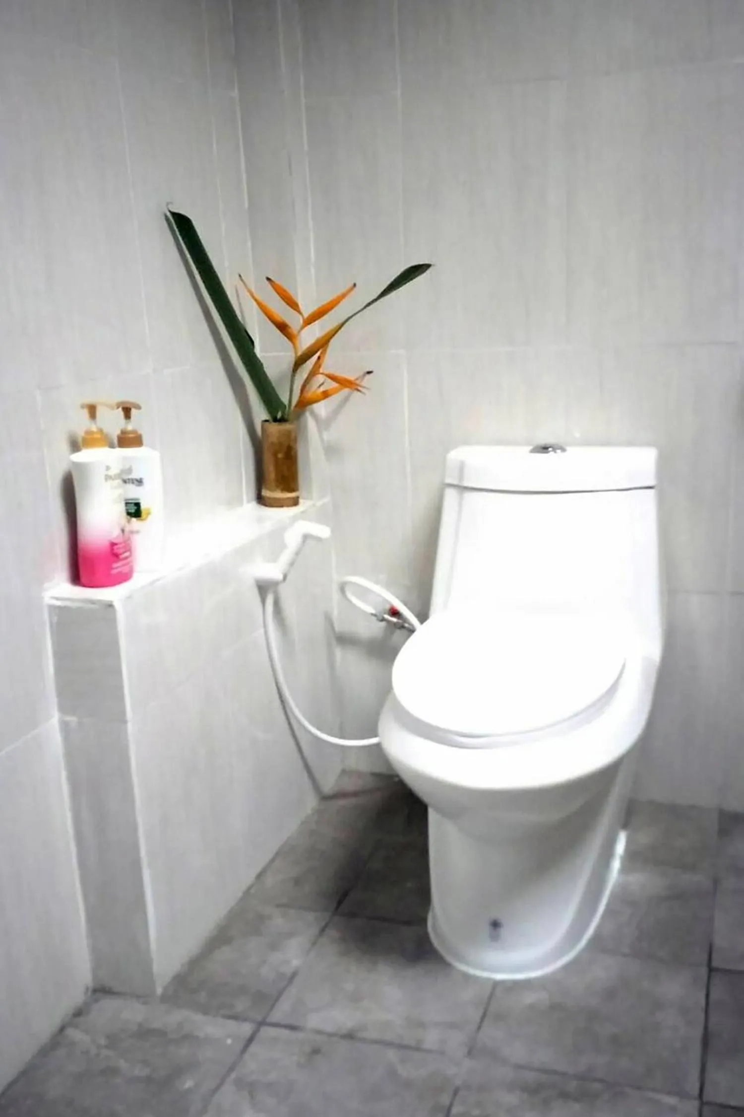 Toilet in Baanmai Phaipa House